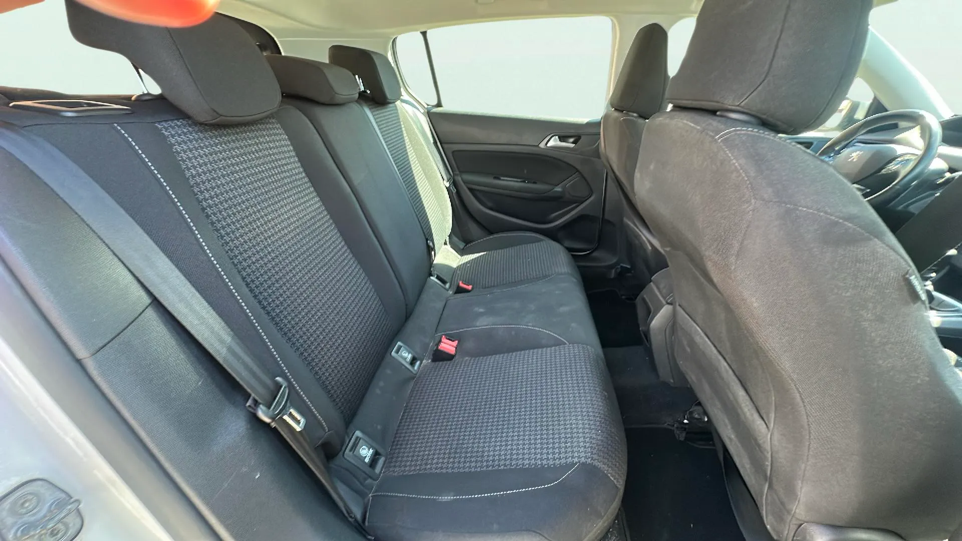 Peugeot 308 Allure Pack PureTech 110 - foto 11