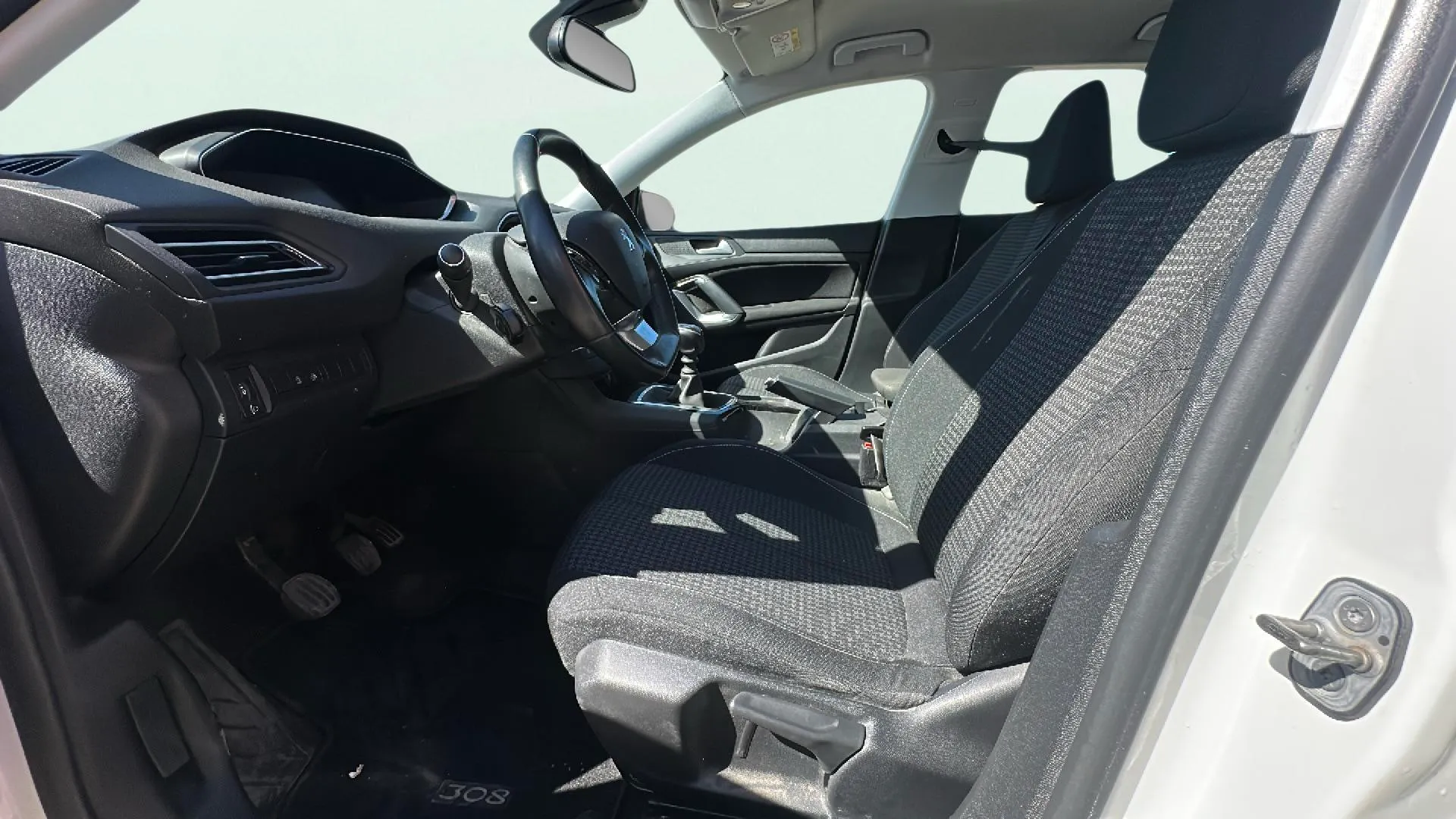 Peugeot 308 Allure Pack PureTech 110 - foto 9