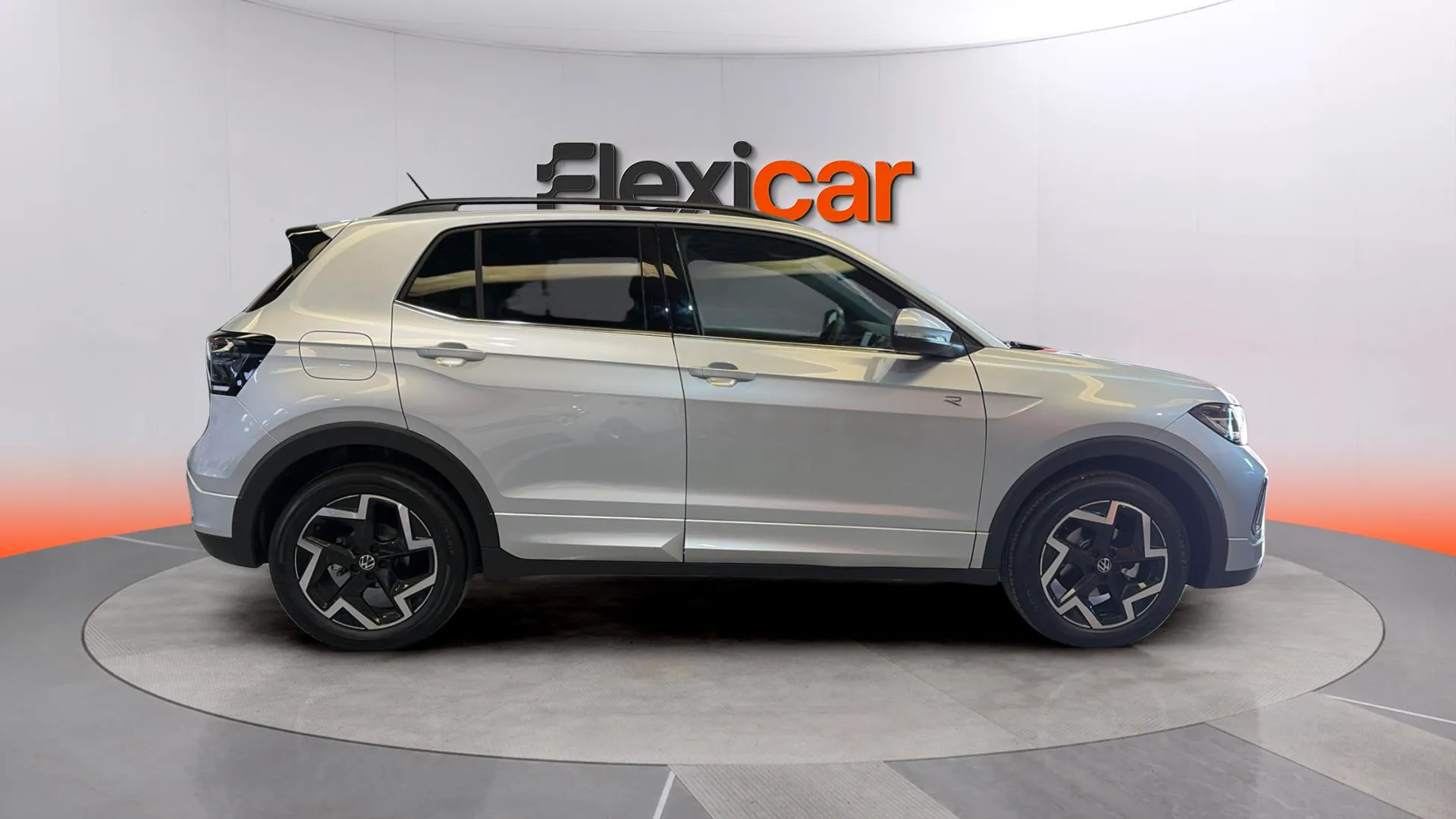 Volkswagen T-Cross R-Line 1.0 TSI DSG - foto 8
