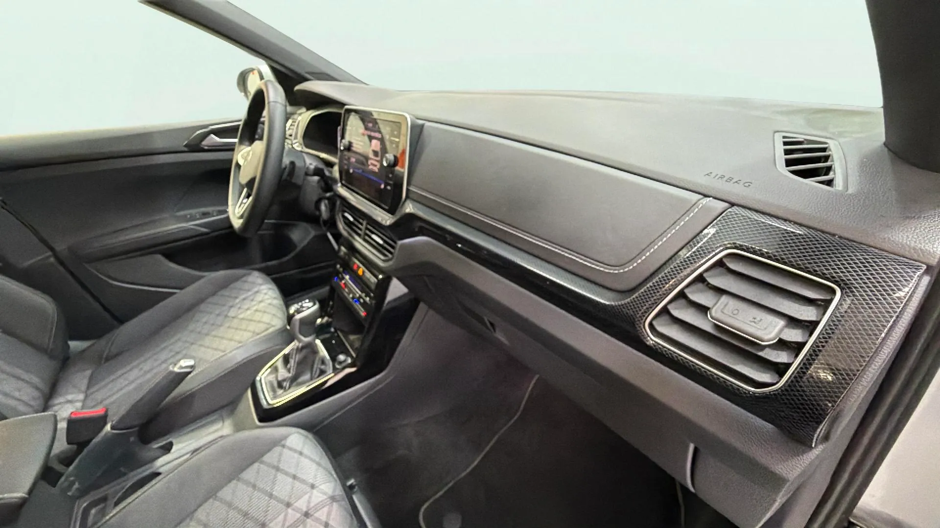 Volkswagen T-Cross R-Line 1.0 TSI DSG - foto 20