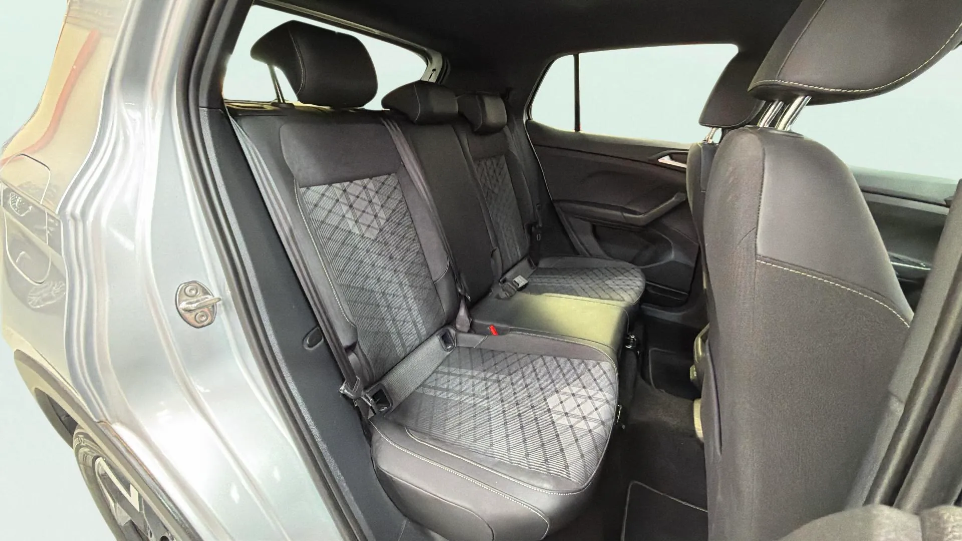 Volkswagen T-Cross R-Line 1.0 TSI DSG - foto 19