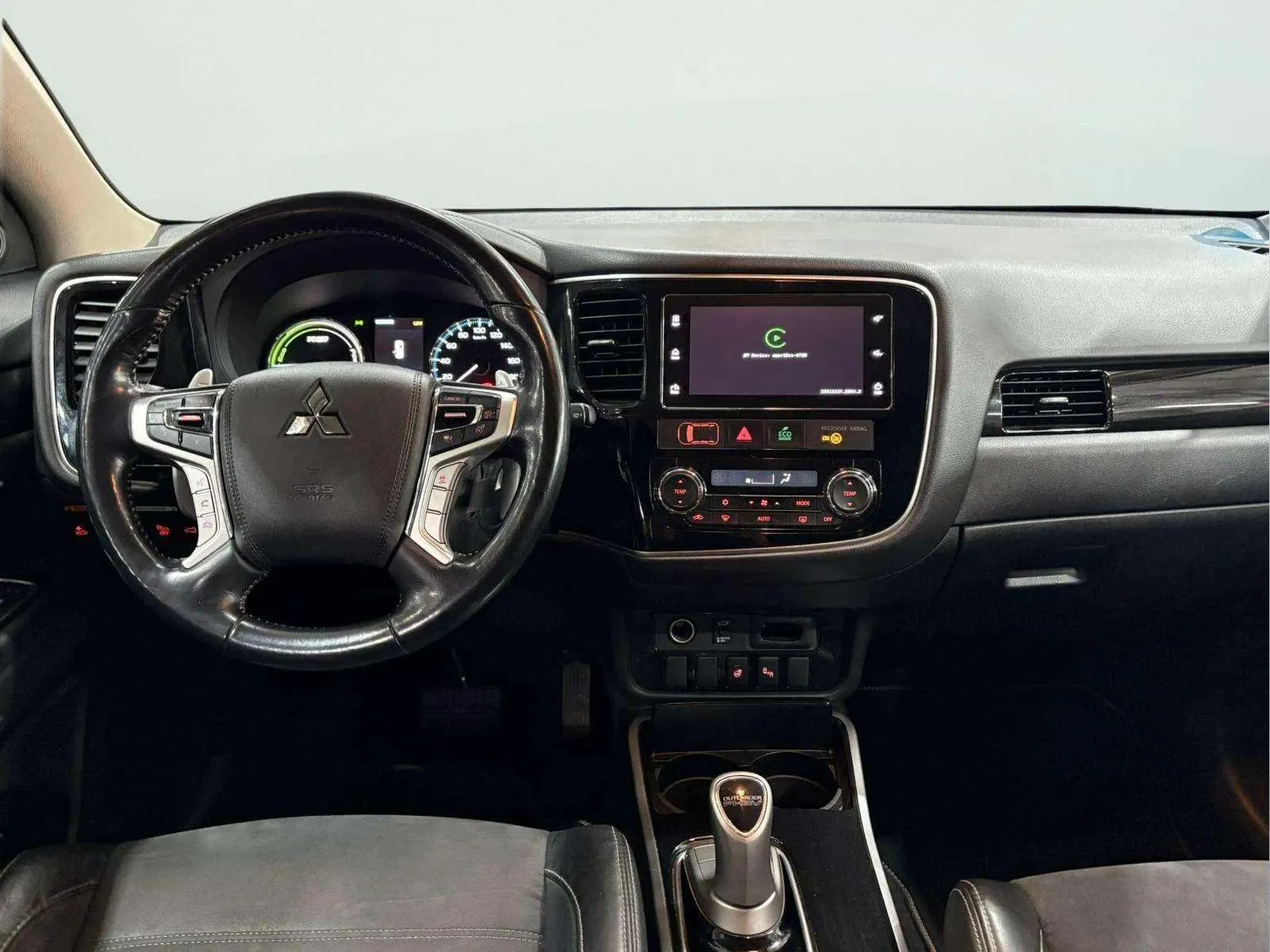 Mitsubishi Outlander 2.0 PHEV Kaiteki 4WD - foto 9