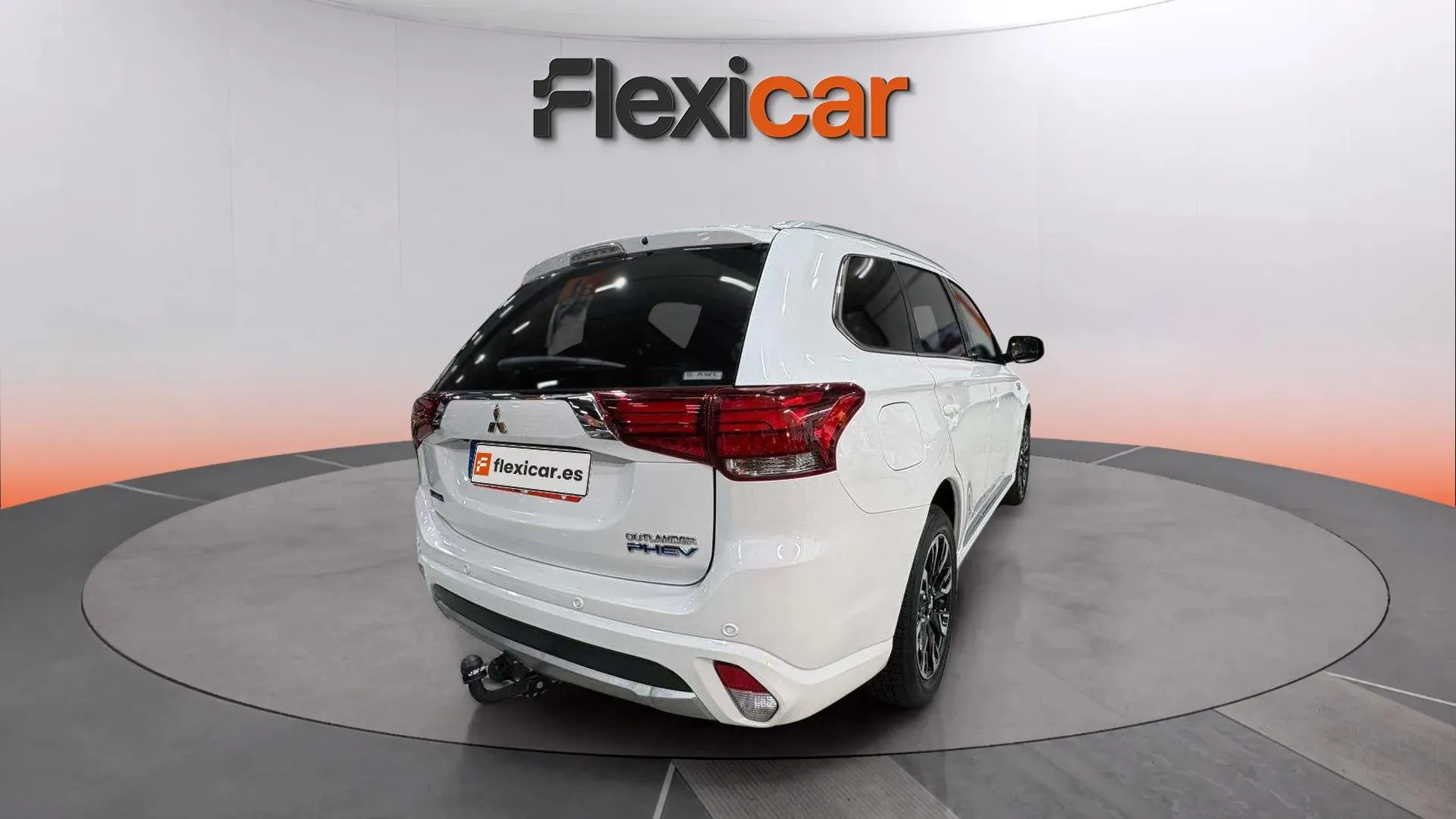 Mitsubishi Outlander 2.0 PHEV Kaiteki 4WD - foto 7