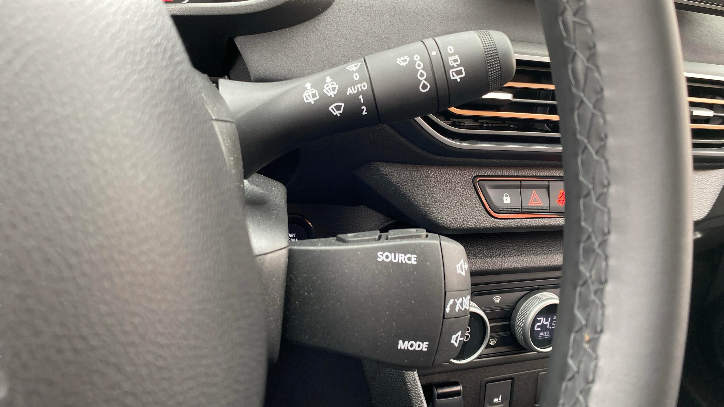 Dacia Jogger Extreme Go Hybrid 5 plazas - foto 21
