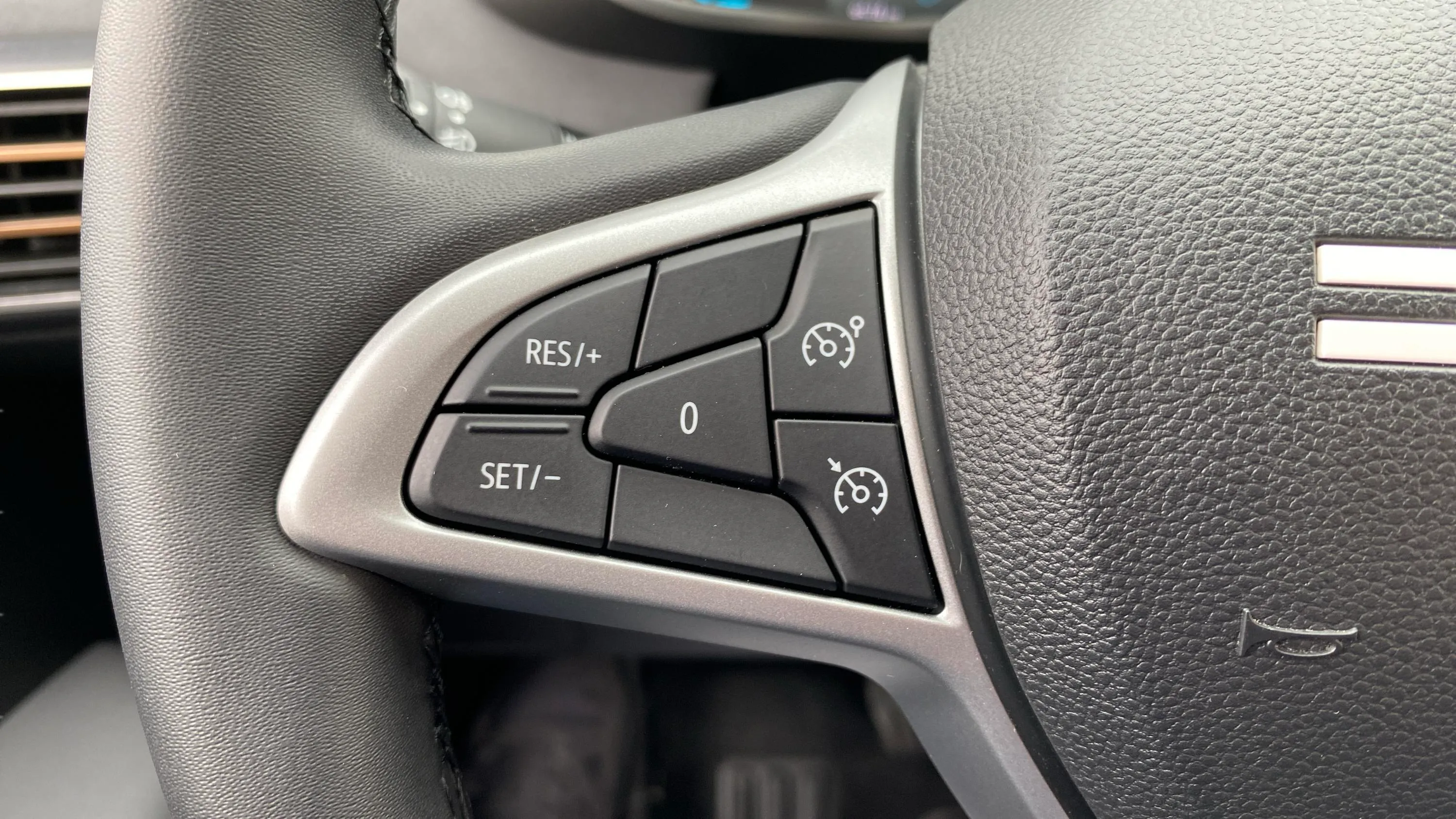 Dacia Jogger Extreme Go Hybrid 5 plazas - foto 18