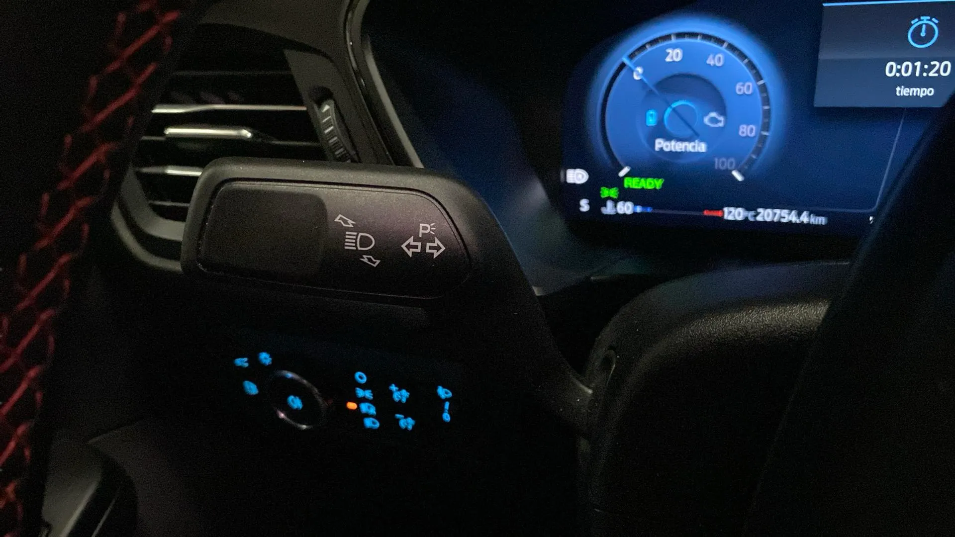 Ford Kuga ST-Line X 2.5 Duratec PHEV - foto 18