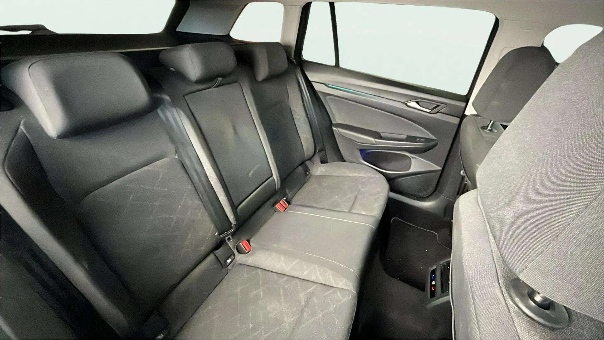 Volkswagen Golf Life 1.5 eTSI DSG Variant - foto 17
