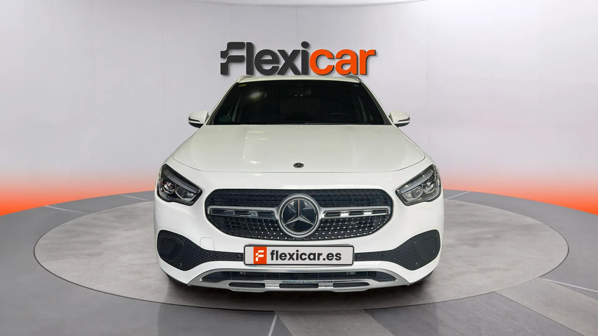 Mercedes-Benz GLA 200 D 4MATIC - foto 2
