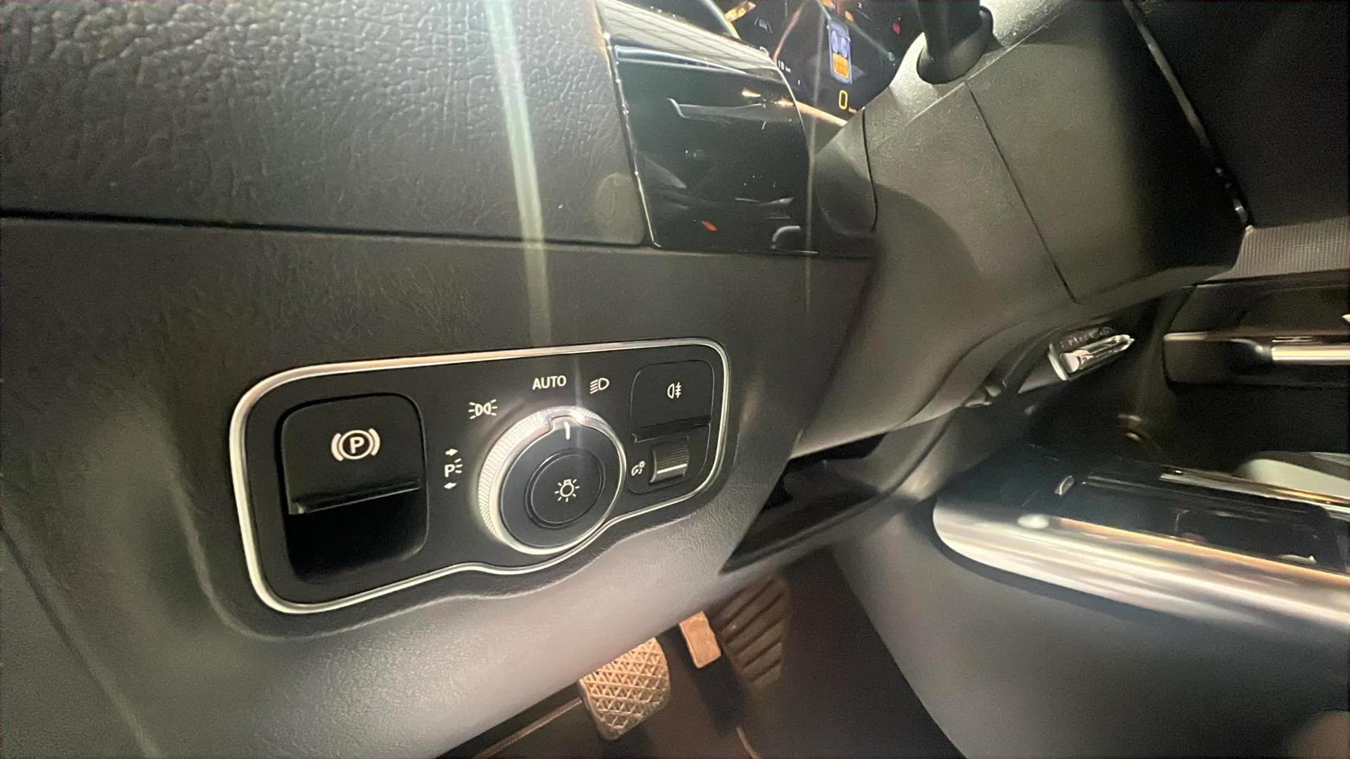 Mercedes-Benz GLA 200 D 4MATIC - foto 17
