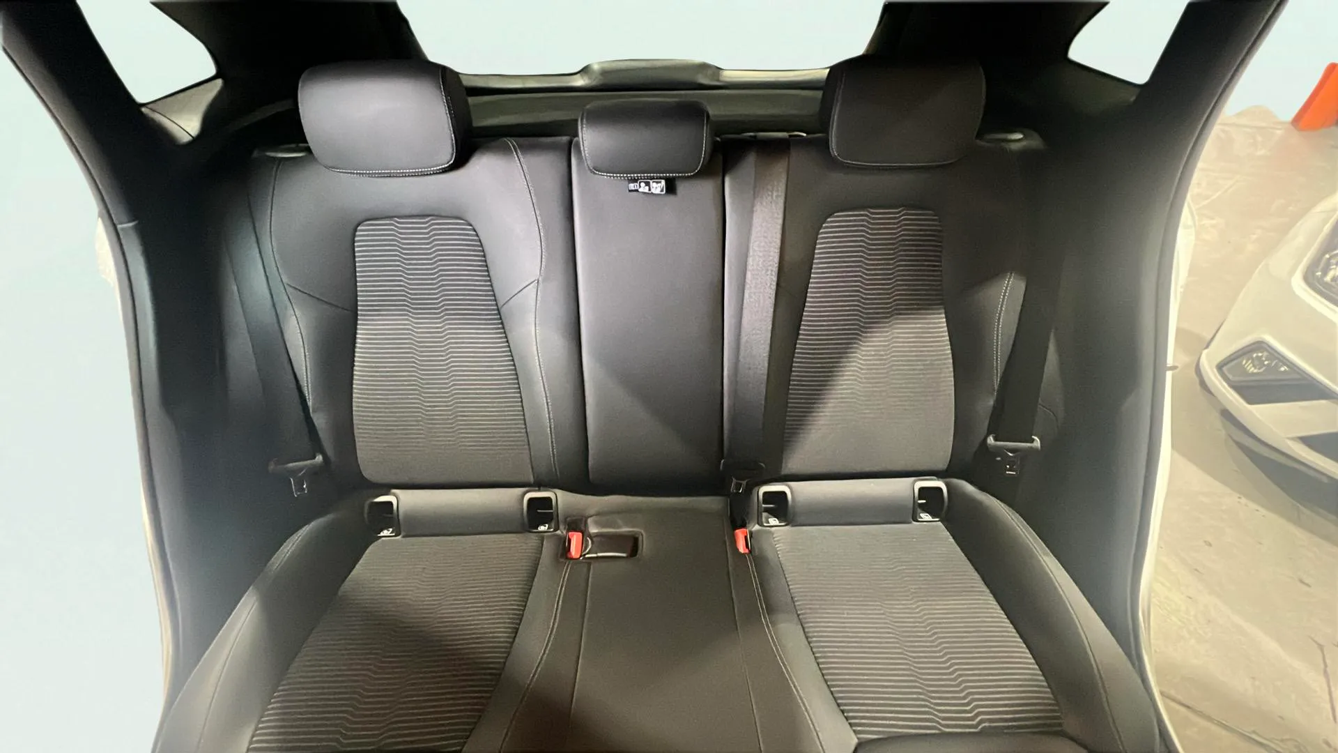 Mercedes-Benz GLA 200 D 4MATIC - foto 10