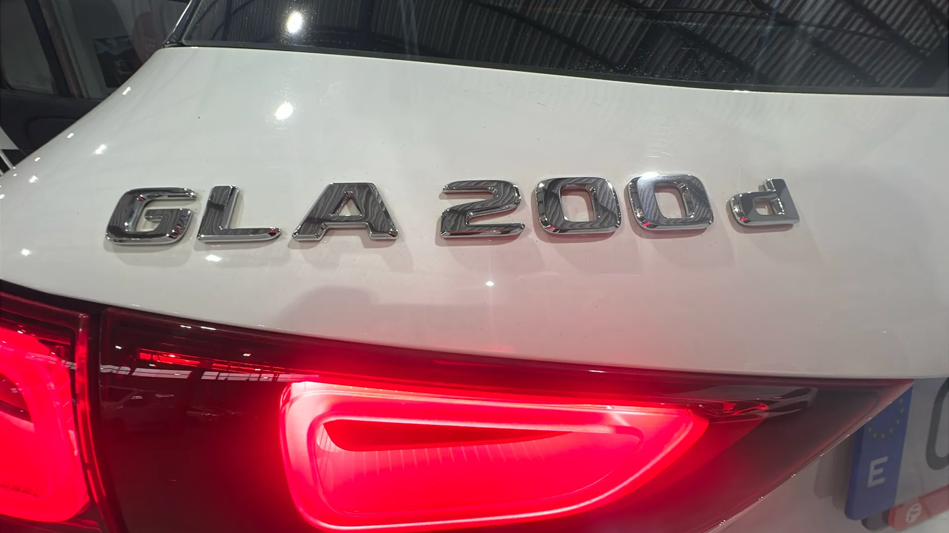 Mercedes-Benz GLA 200 D 4MATIC - foto 14