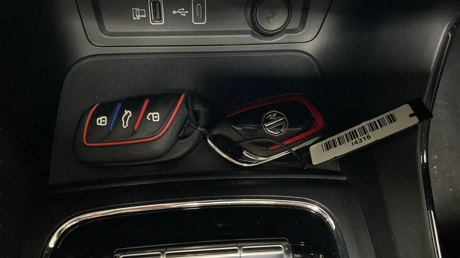 MG ZS Luxury Long Range OBC - foto 19