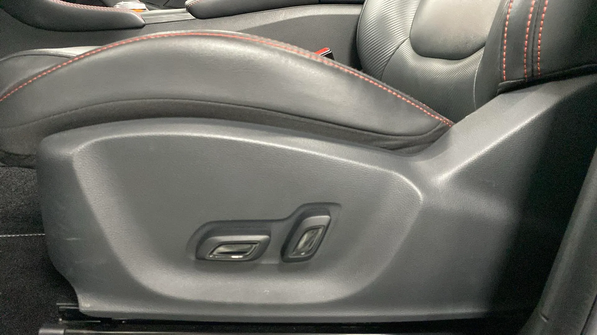 MG ZS Luxury Long Range OBC - foto 17