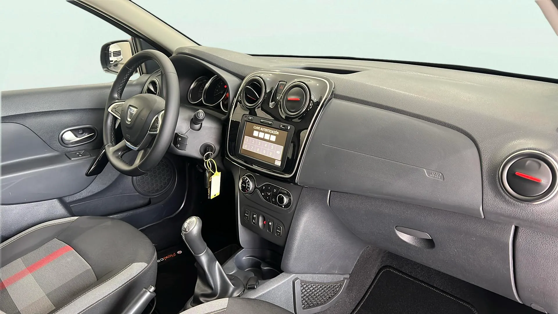 Dacia Sandero Stepway Comfort TCe - foto 7