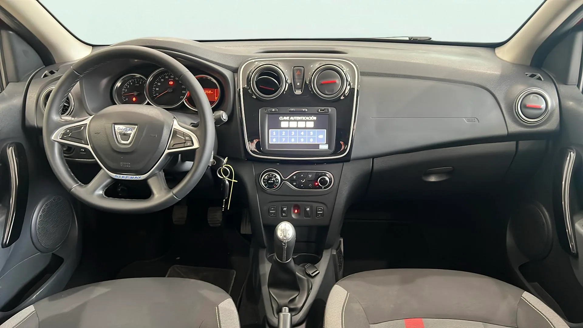Dacia Sandero Stepway Comfort TCe - foto 8