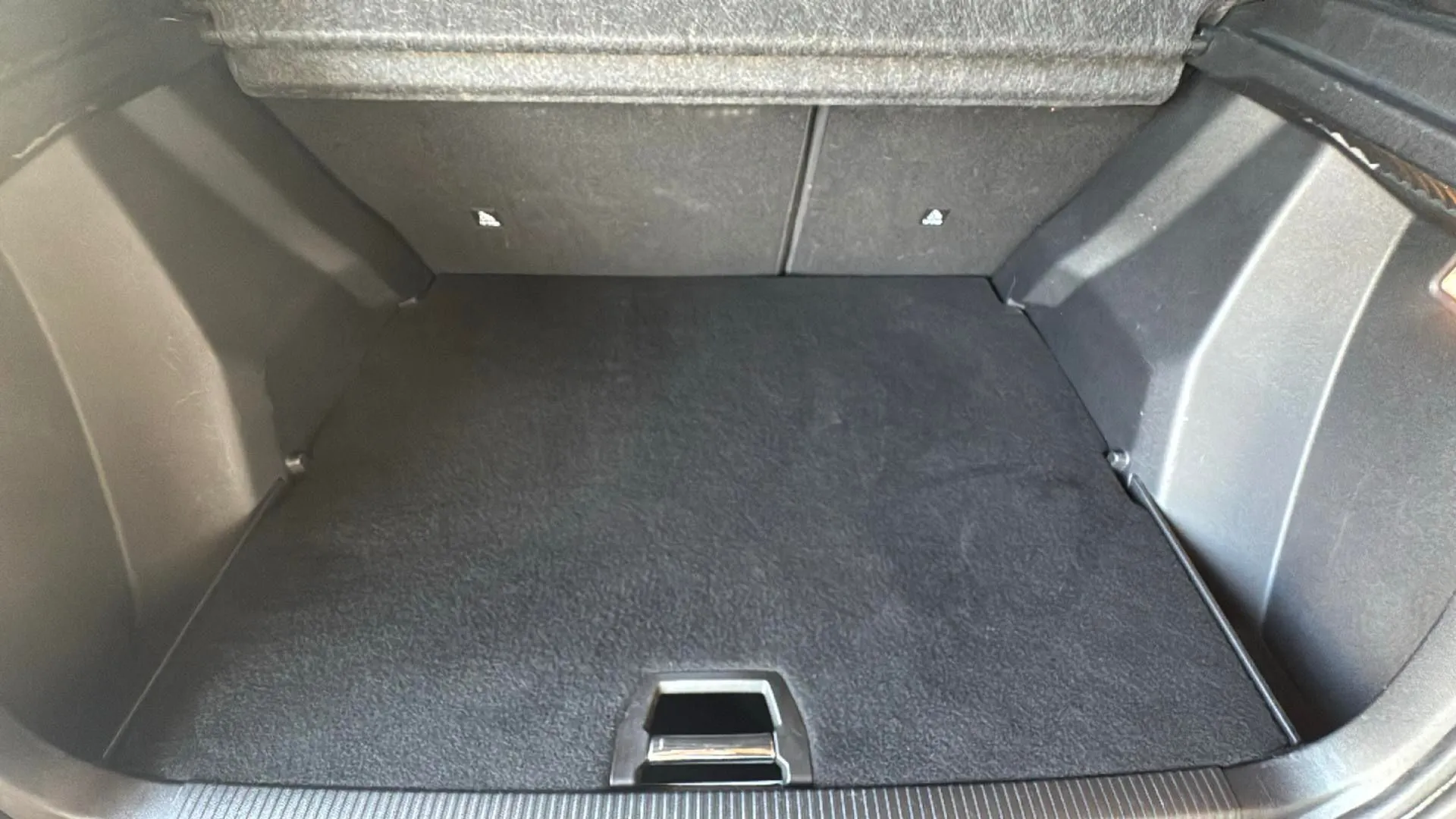 Peugeot 2008 GT Line PureTech 130 BVM6 - foto 21