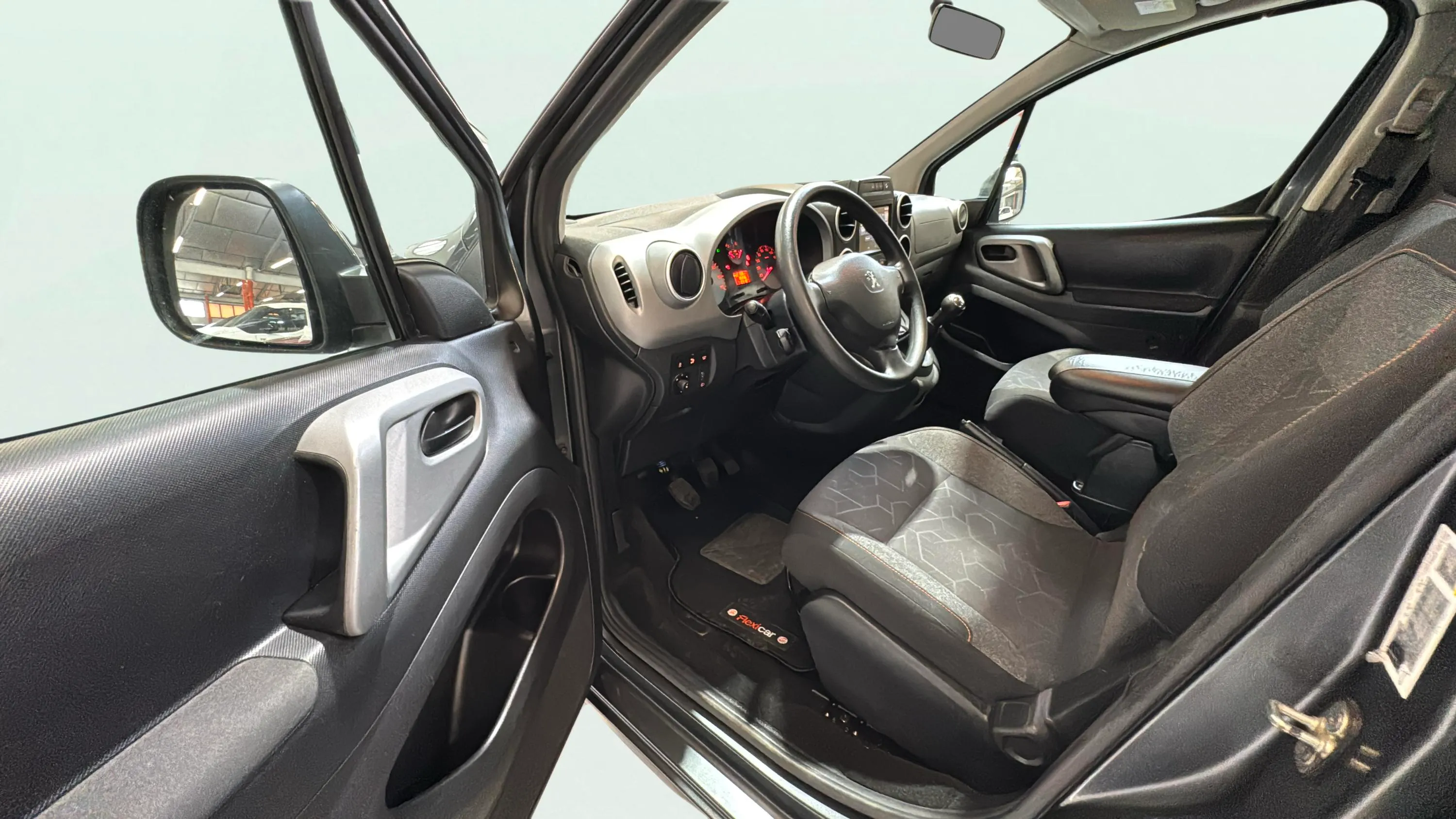 Peugeot Partner Tepee Active 1.2 PureTech - foto 16