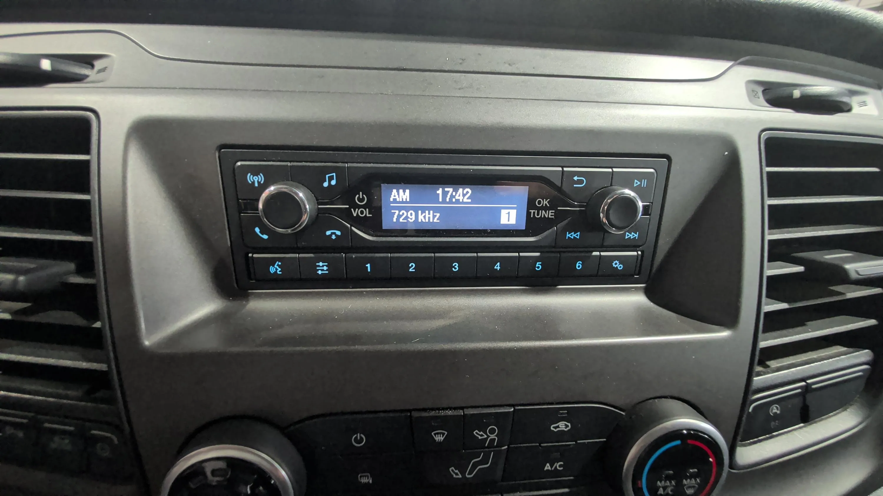 Ford Transit 350 L4H3 Van Trend RWD - foto 19