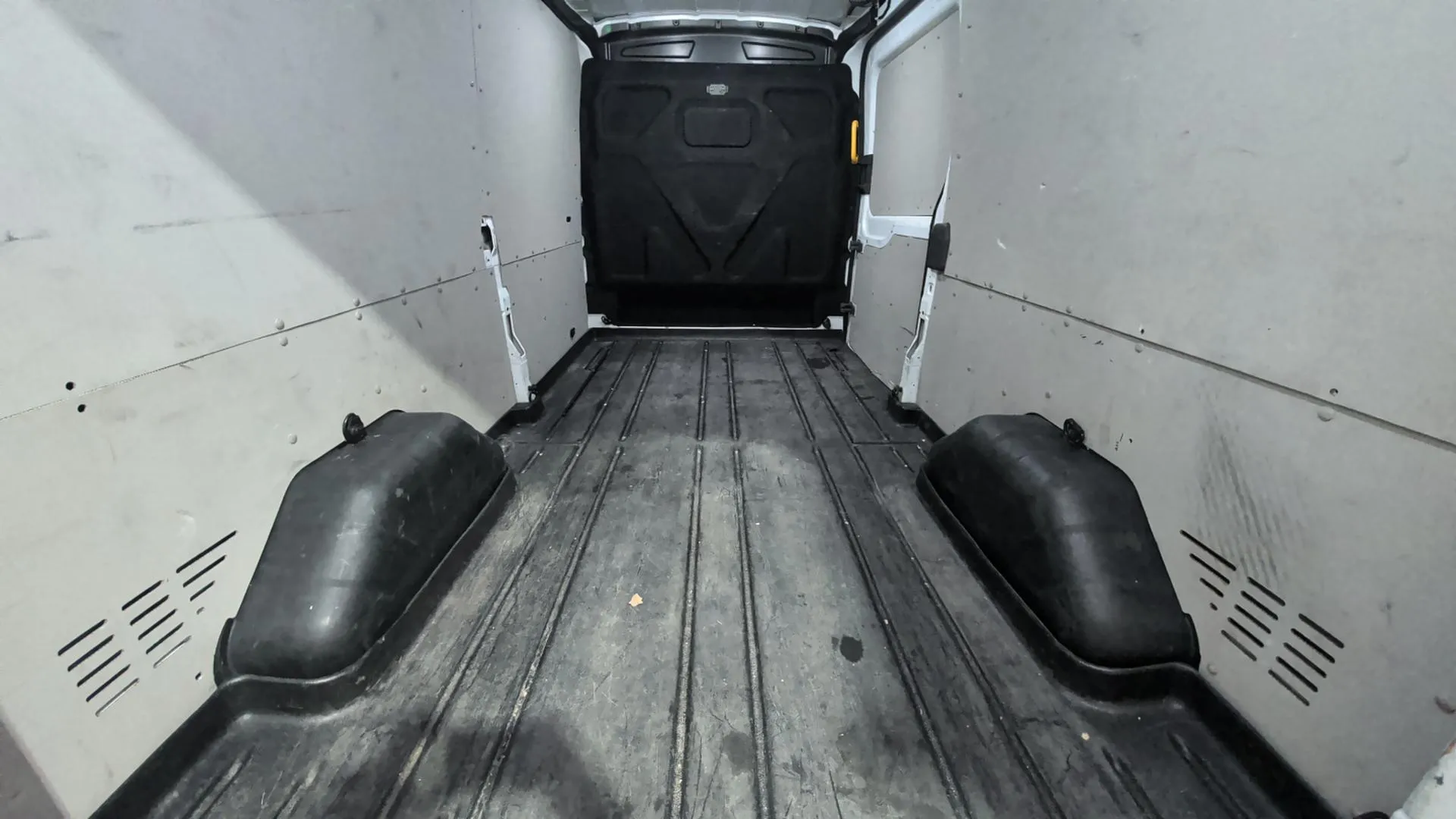 Ford Transit 350 L4H3 Van Trend RWD - foto 21