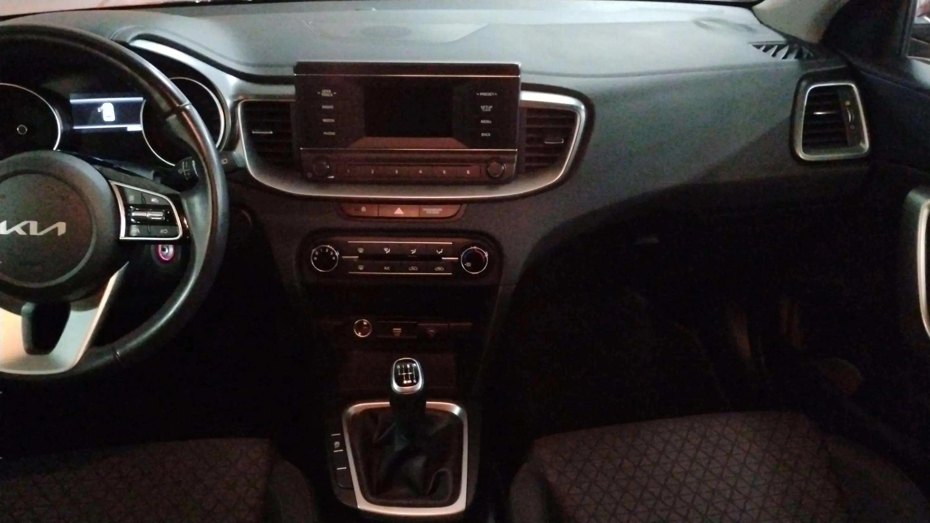 Kia Ceed 1.0 T-GDi Concept - foto 23