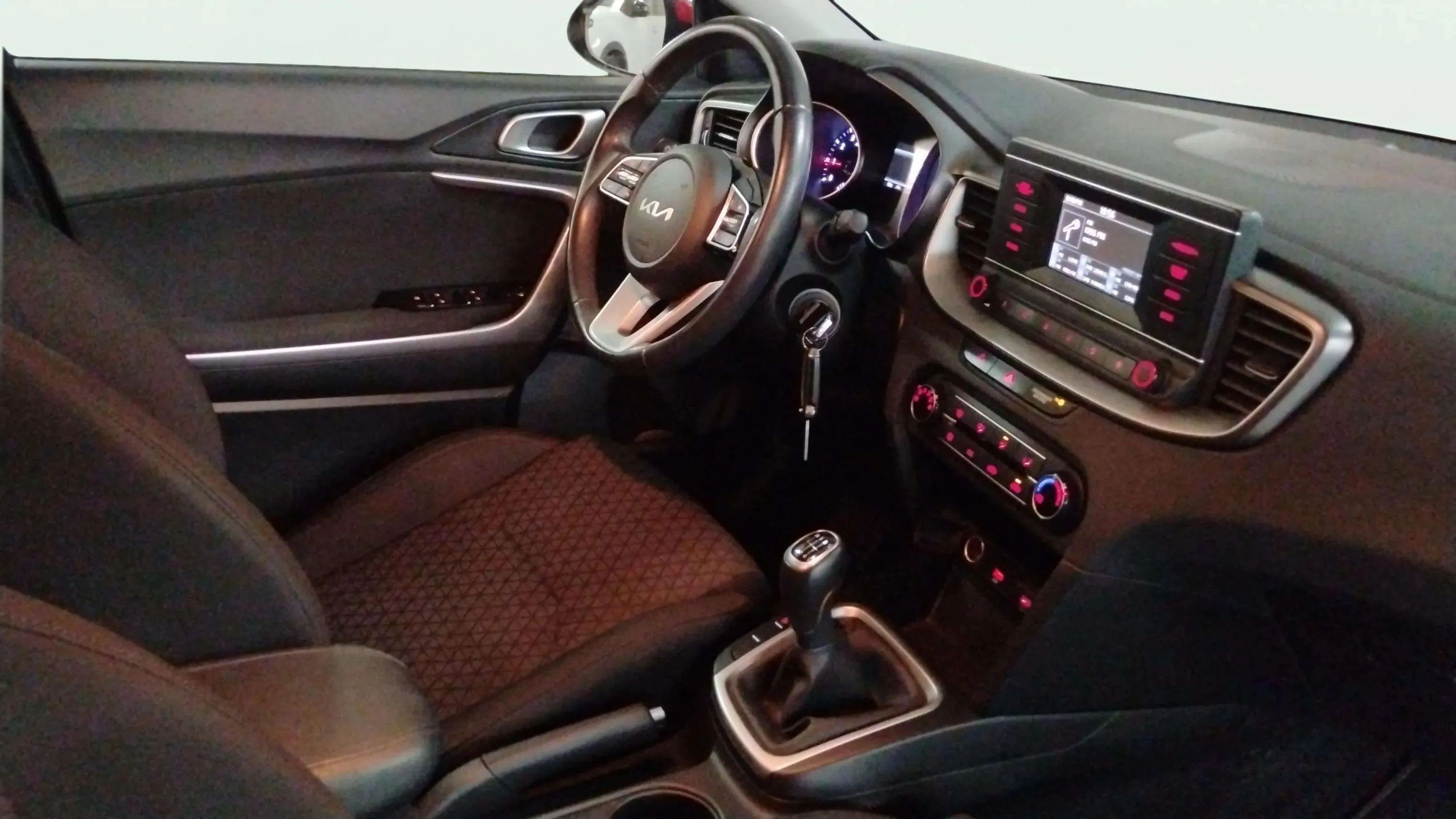 Kia Ceed 1.0 T-GDi Concept - foto 19