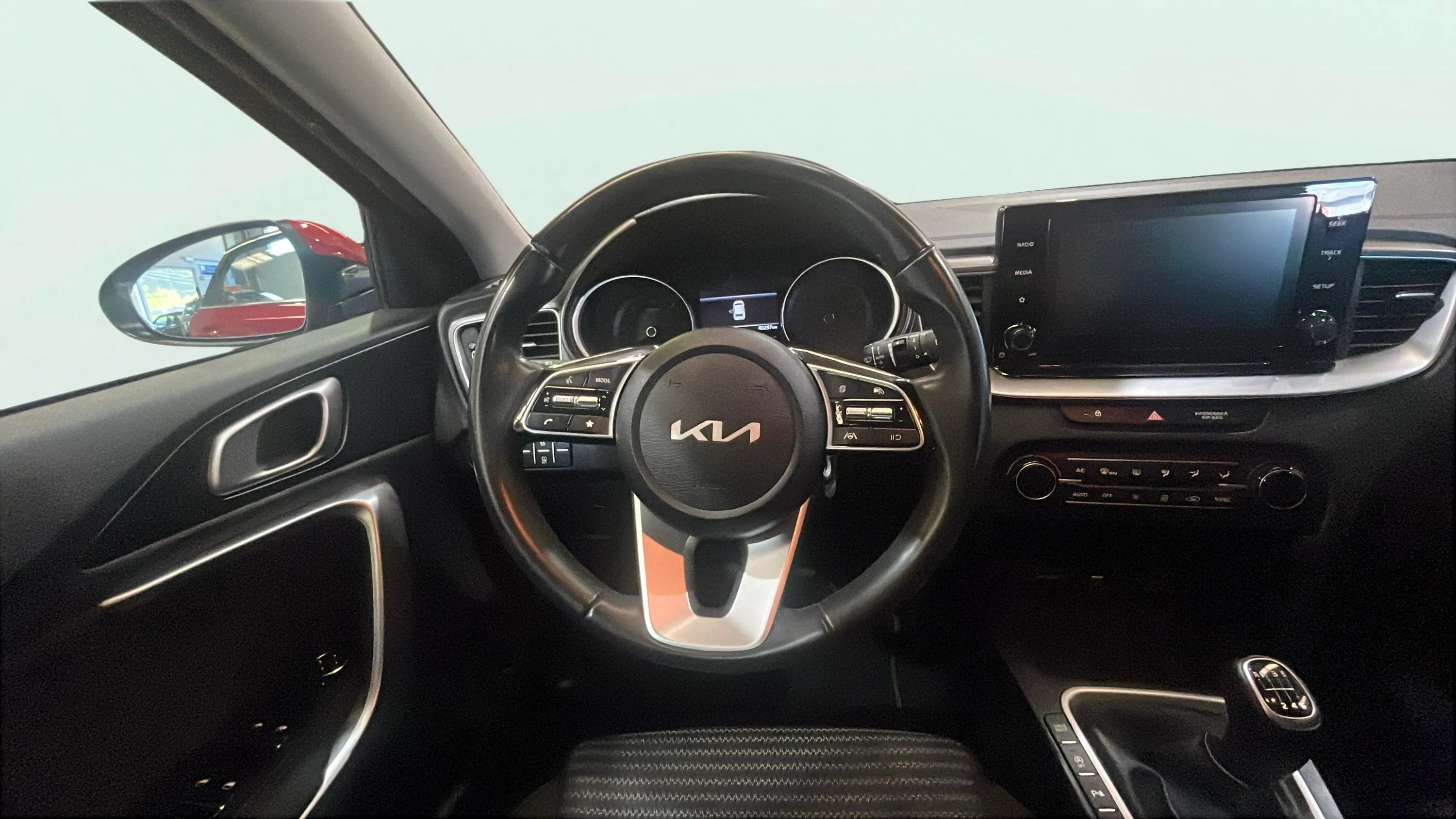 Kia Ceed 1.6 MHEV iMT Drive - foto 9
