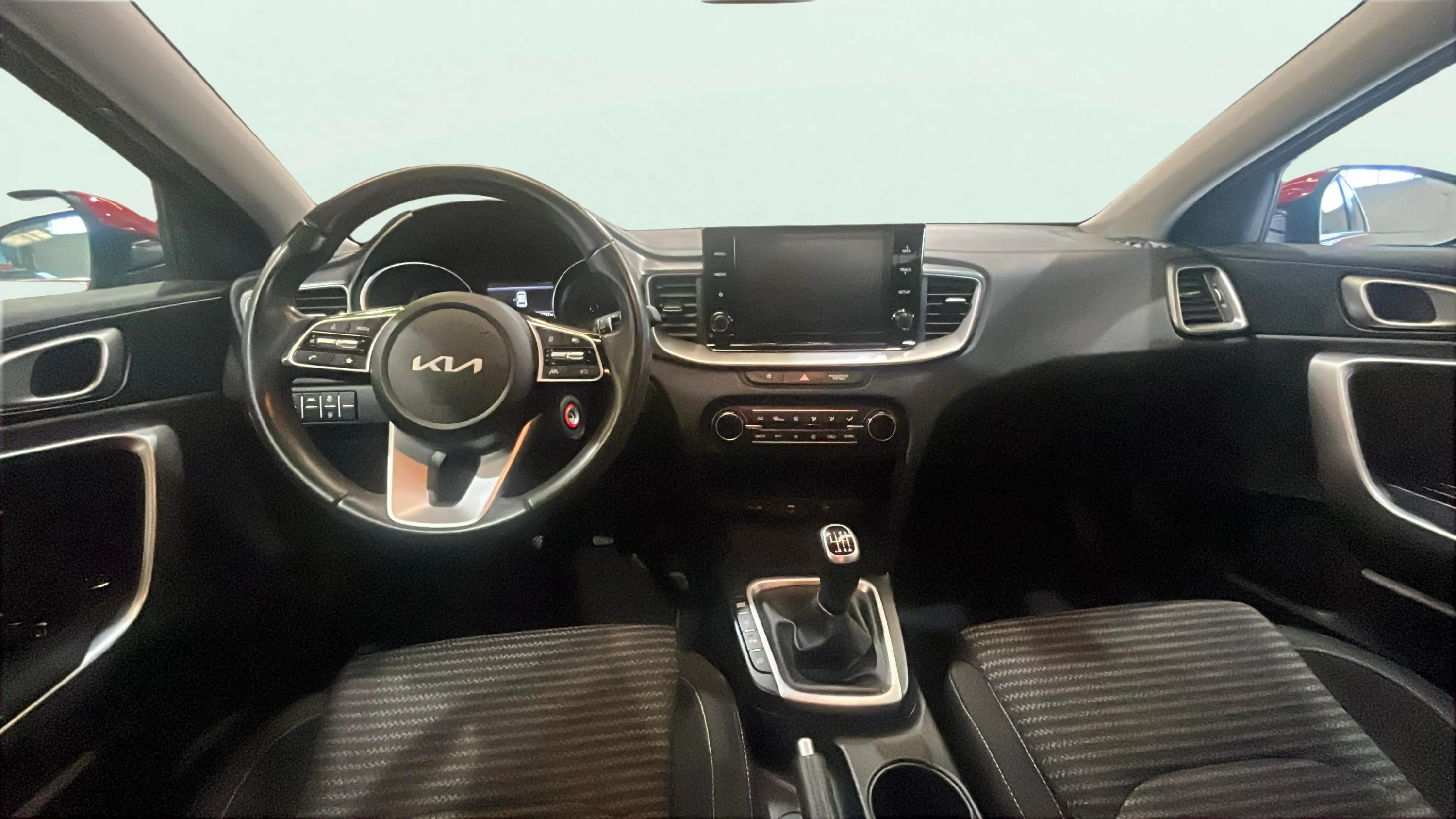 Kia Ceed 1.6 MHEV iMT Drive - foto 10
