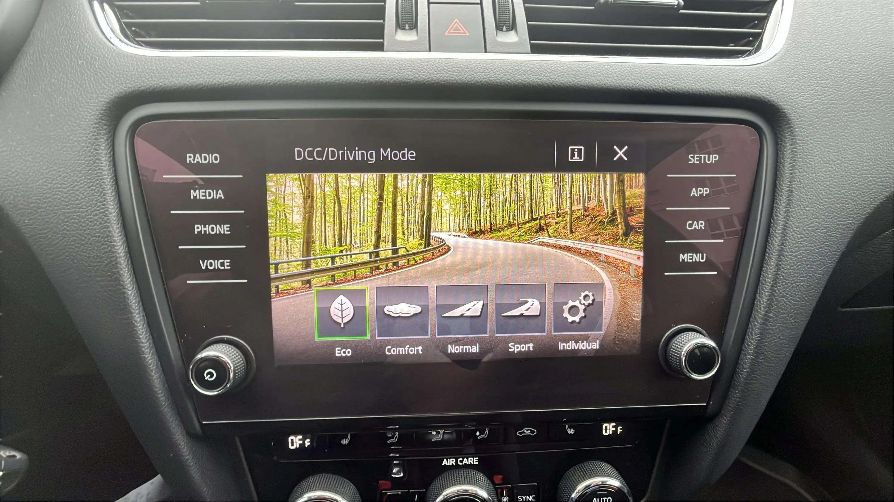 Škoda Octavia 2.0 TSI RS - foto 20