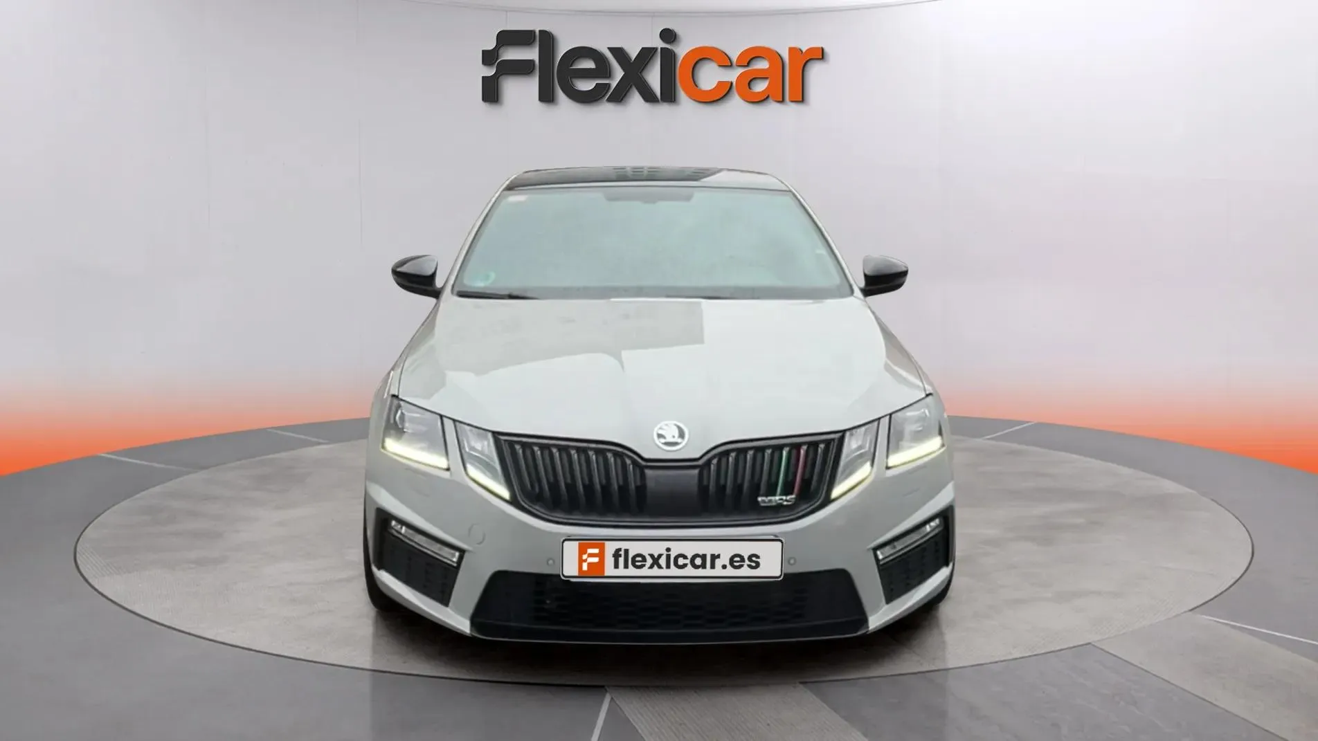 Škoda Octavia 2.0 TSI RS - foto 9