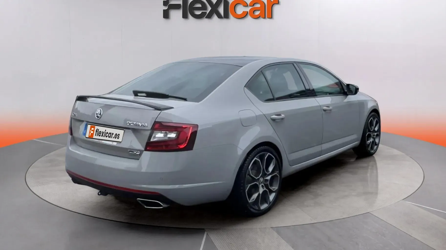 Škoda Octavia 2.0 TSI RS - foto 3