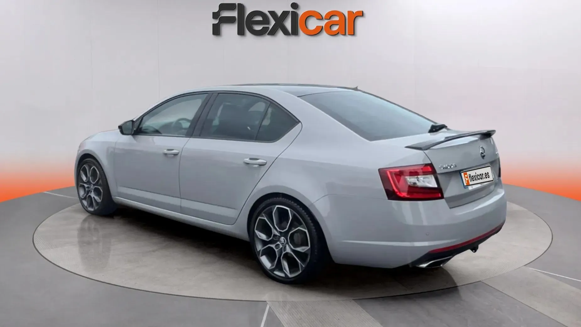 Škoda Octavia 2.0 TSI RS - foto 6