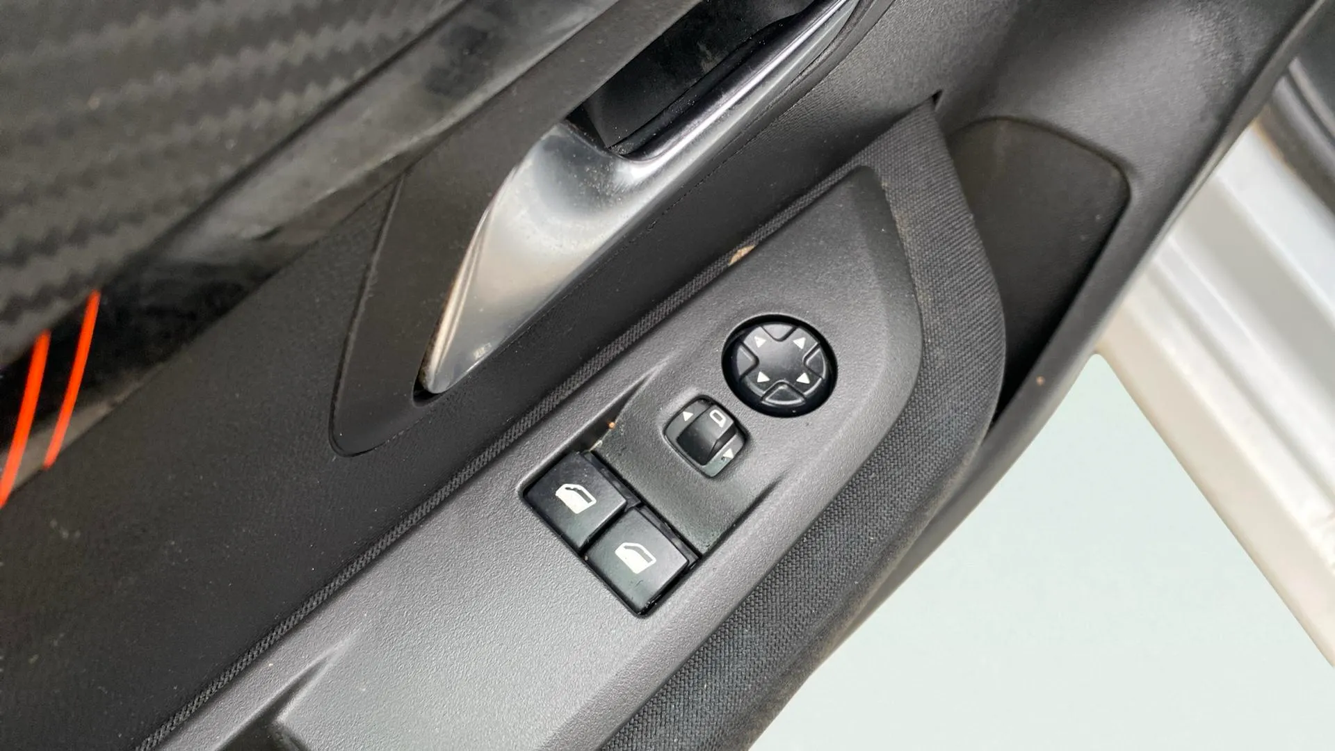 Peugeot 208 BlueHDi Active - foto 10