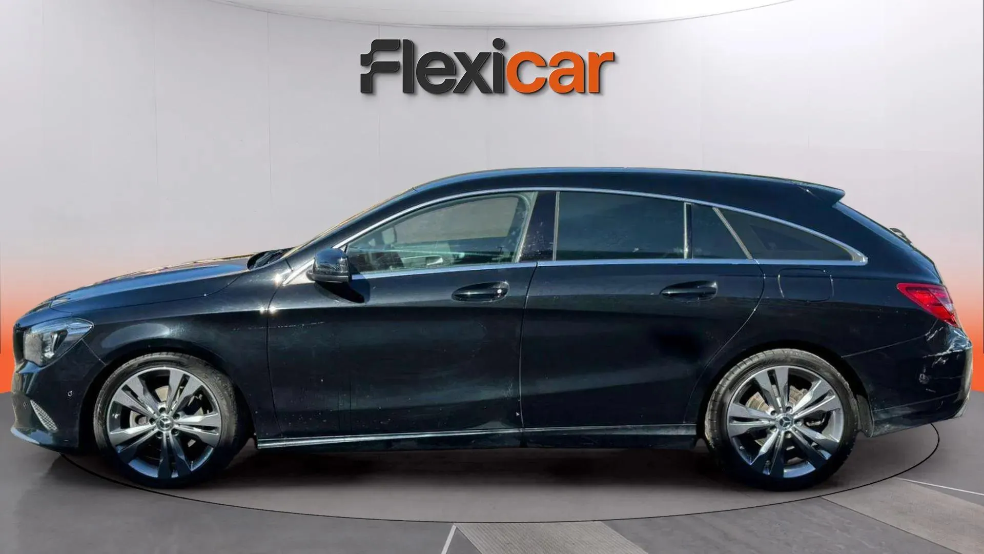 Mercedes-Benz CLA 220 d Shooting Brake - foto 3
