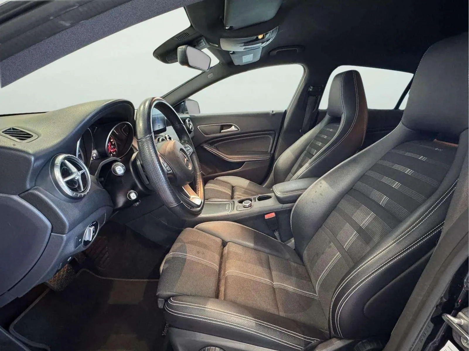 Mercedes-Benz CLA 220 d Shooting Brake - foto 7