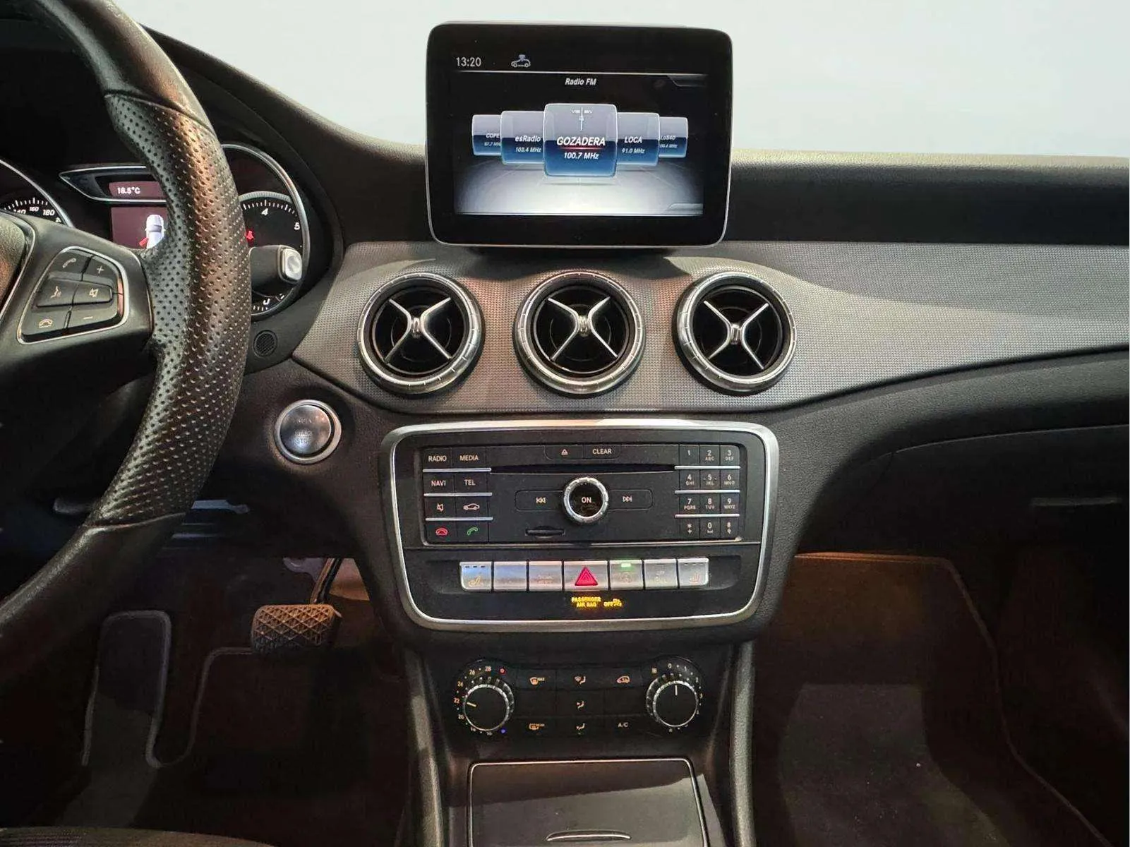 Mercedes-Benz CLA 220 d Shooting Brake - foto 15