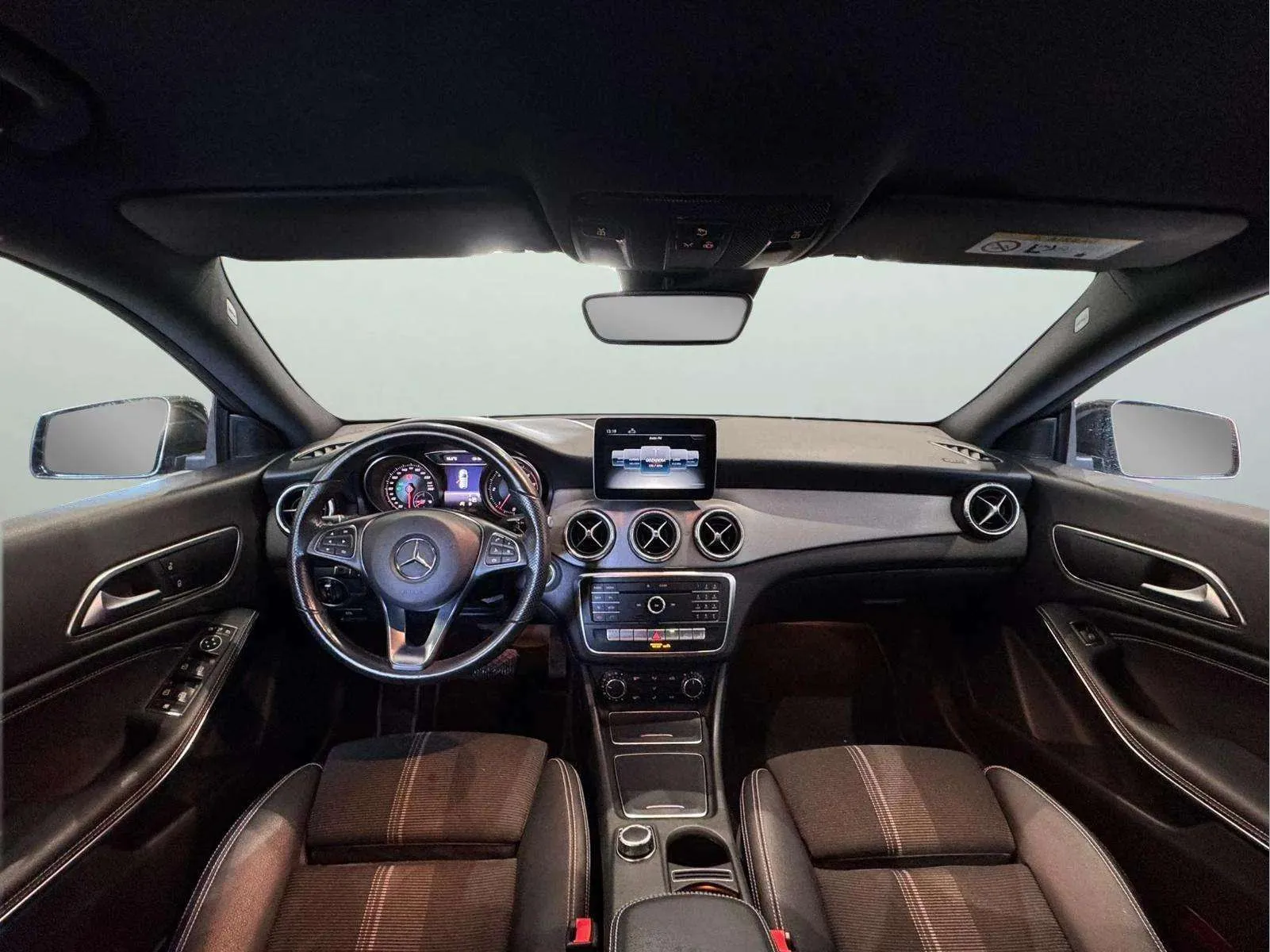 Mercedes-Benz CLA 220 d Shooting Brake - foto 11