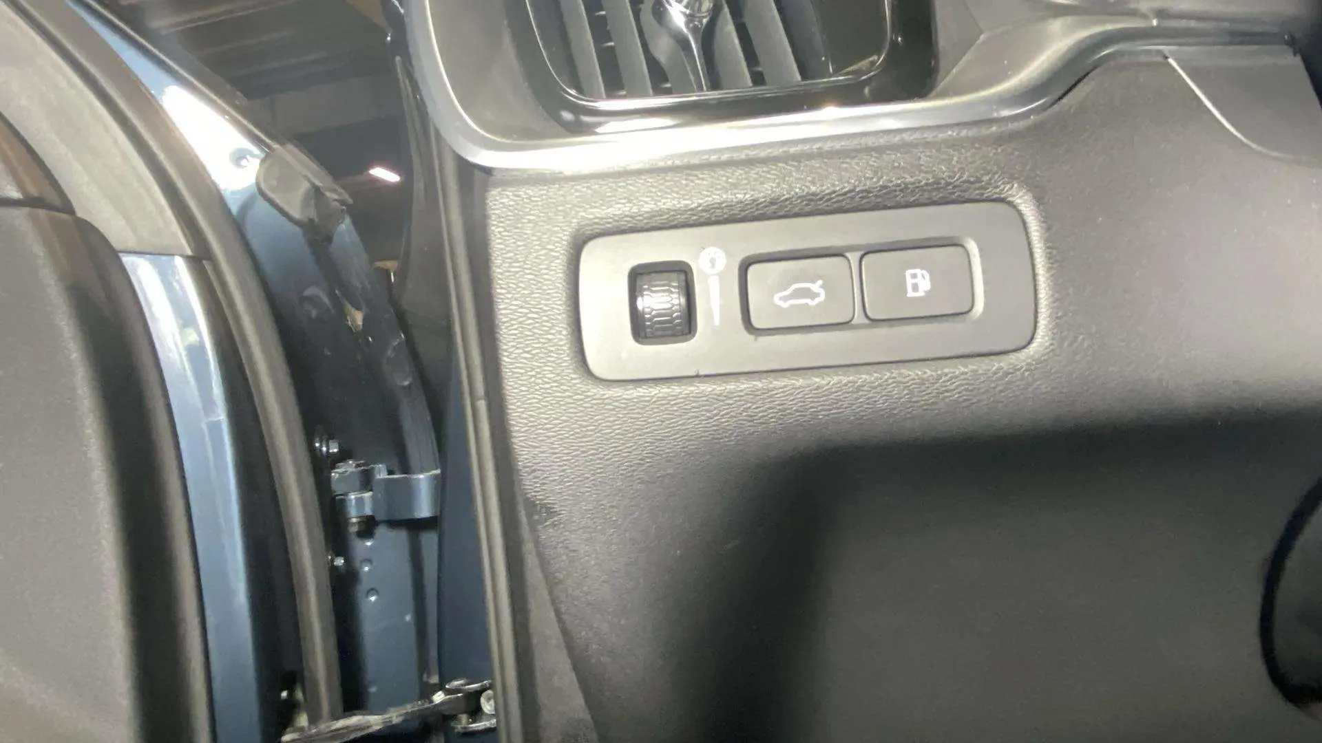 Volvo XC60 2.0 T8 AWD Inscription - foto 24