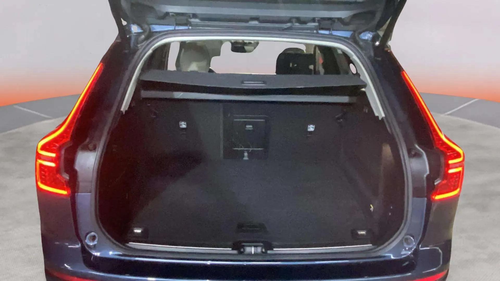 Volvo XC60 2.0 T8 AWD Inscription - foto 18