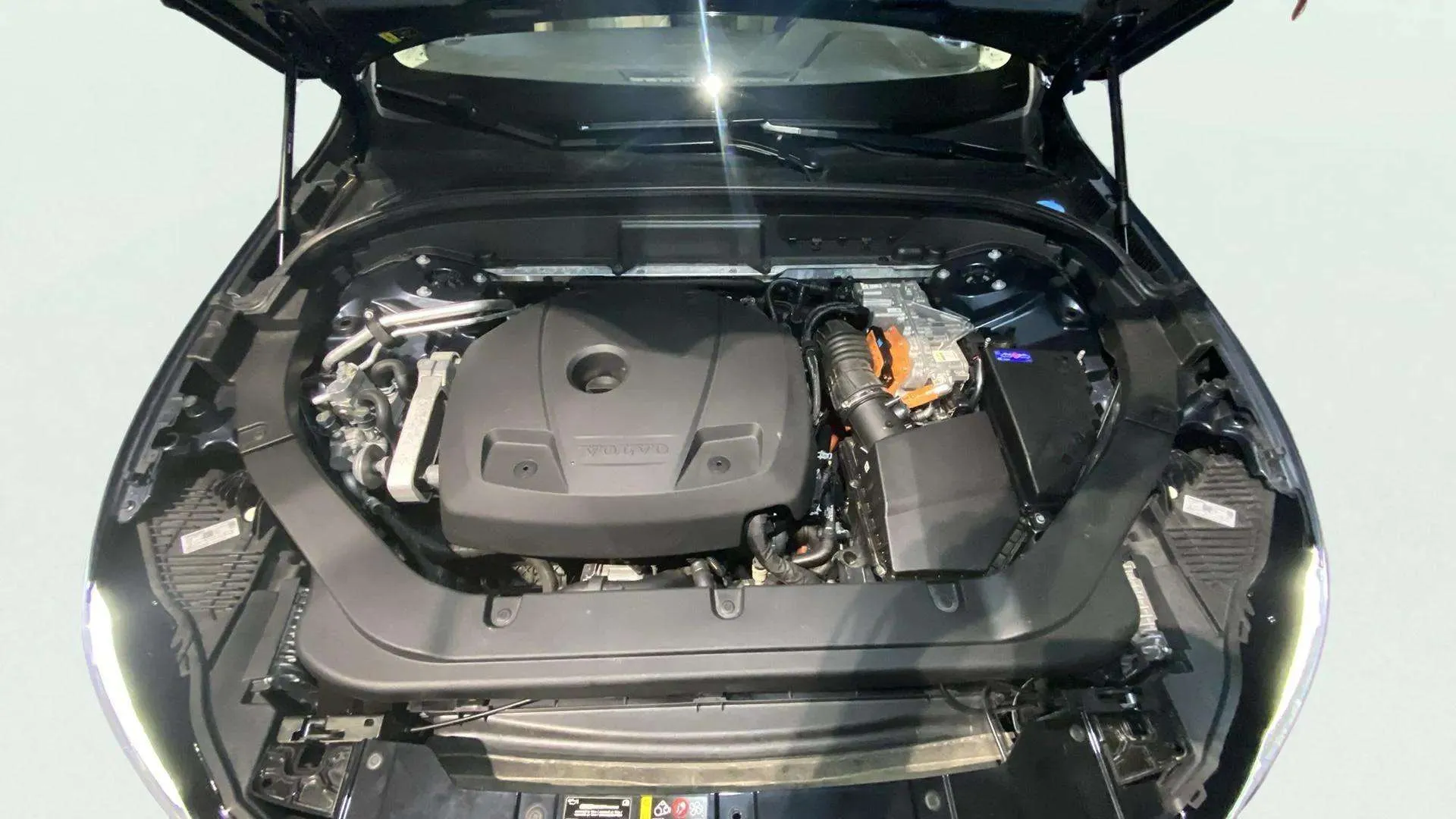 Volvo XC60 2.0 T8 AWD Inscription - foto 20