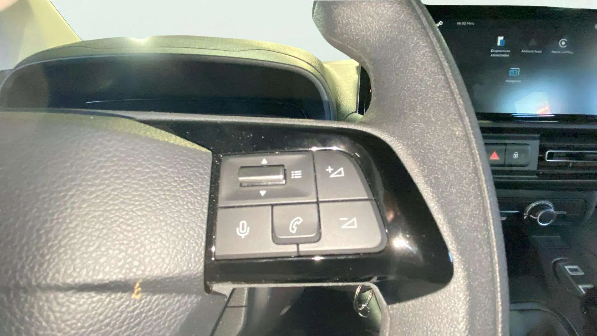 Citroën Berlingo Talla M BlueHDi 100 Plus - foto 21