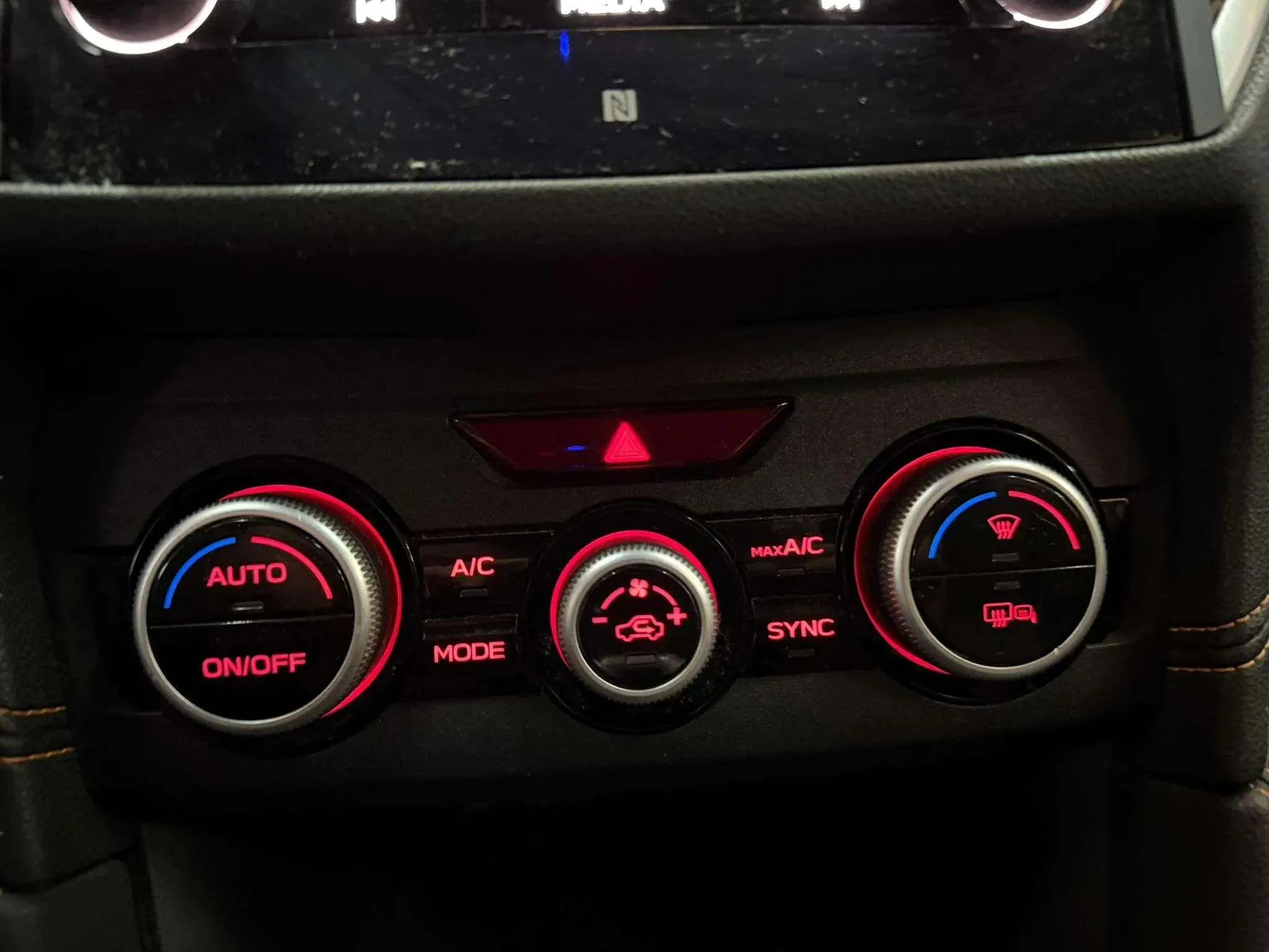 Subaru XV 1.6i Executive Plus - foto 13