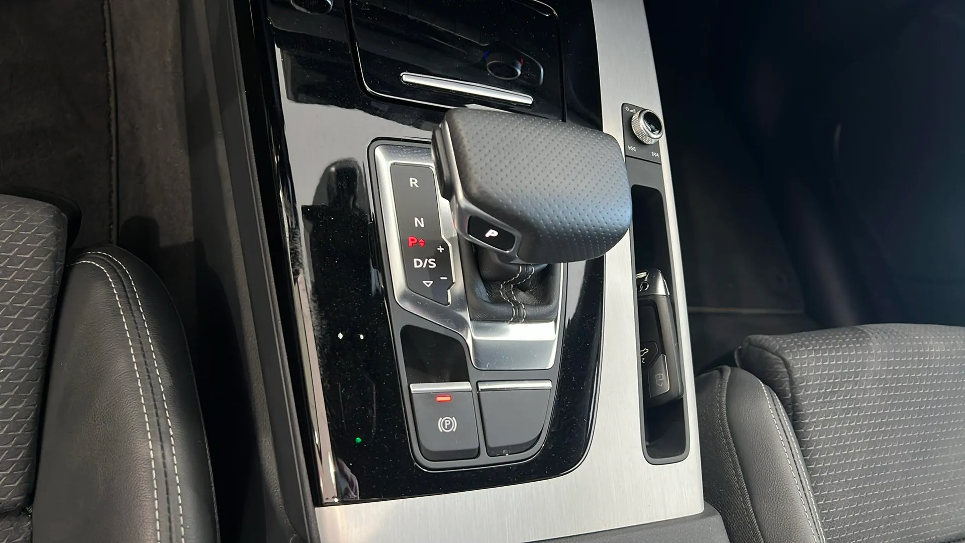 Audi Q5 Black line 40 TDI quattro-ultra - foto 12