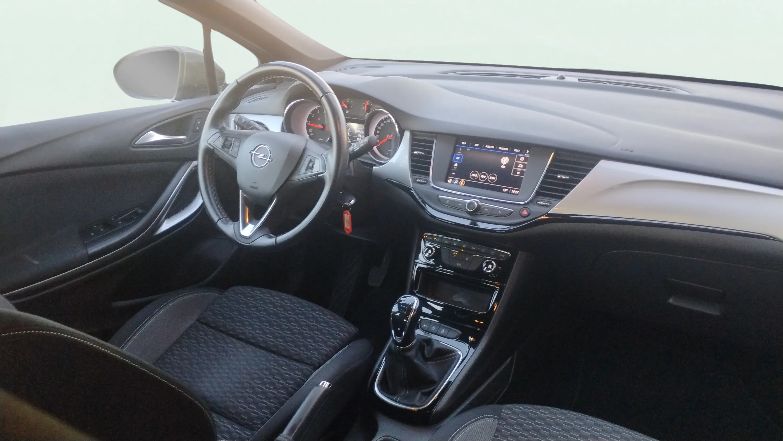 Opel Astra 1.2T SHT Business Elegan ST - foto 39