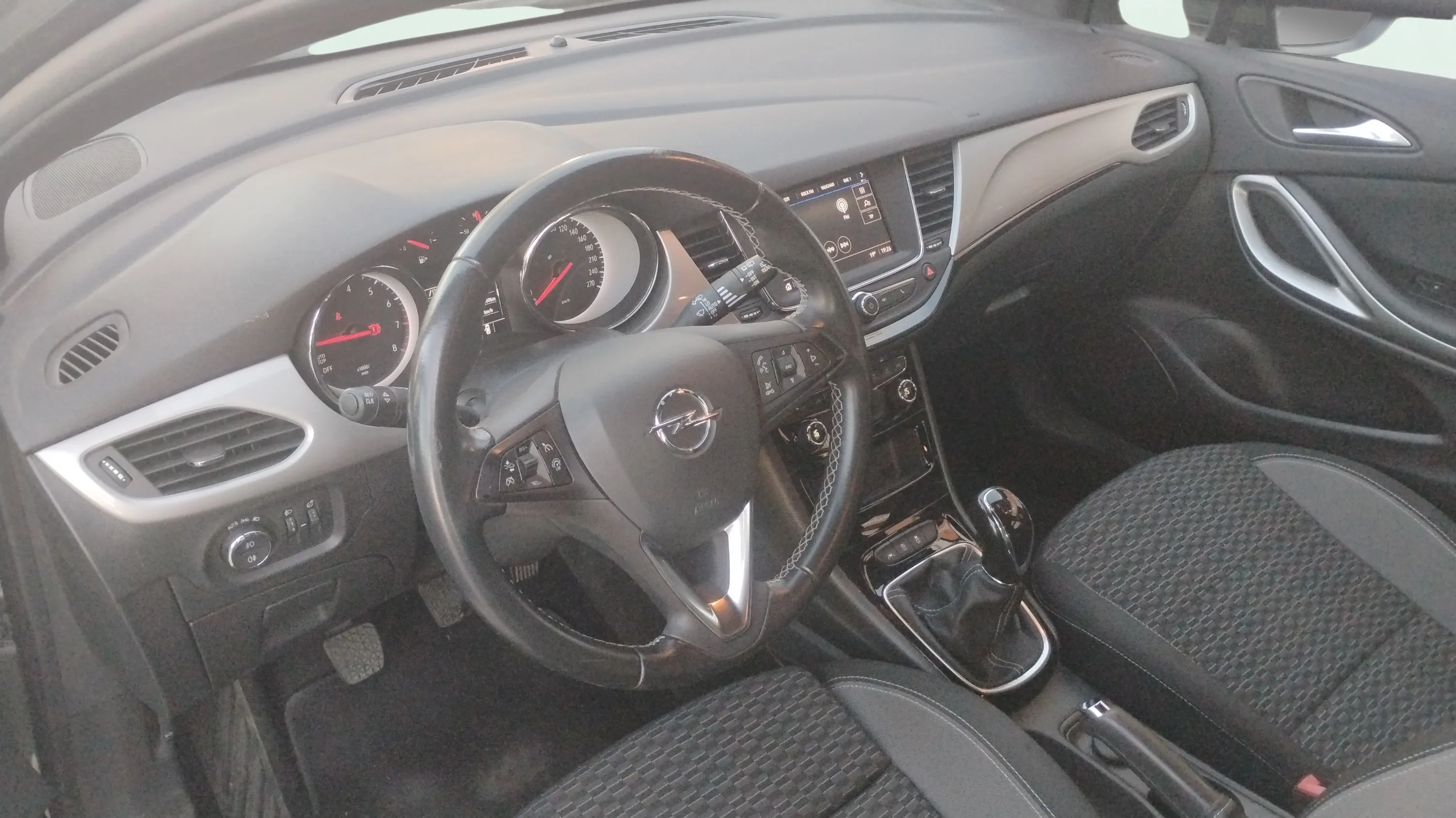 Opel Astra 1.2T SHT Business Elegan ST - foto 37