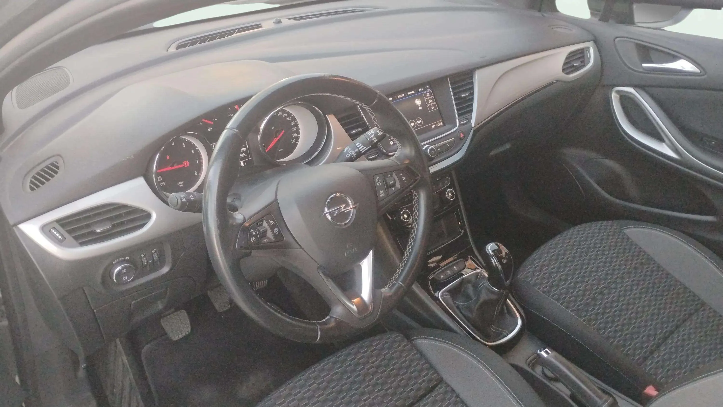 Opel Astra 1.2T SHT Business Elegan ST - foto 19