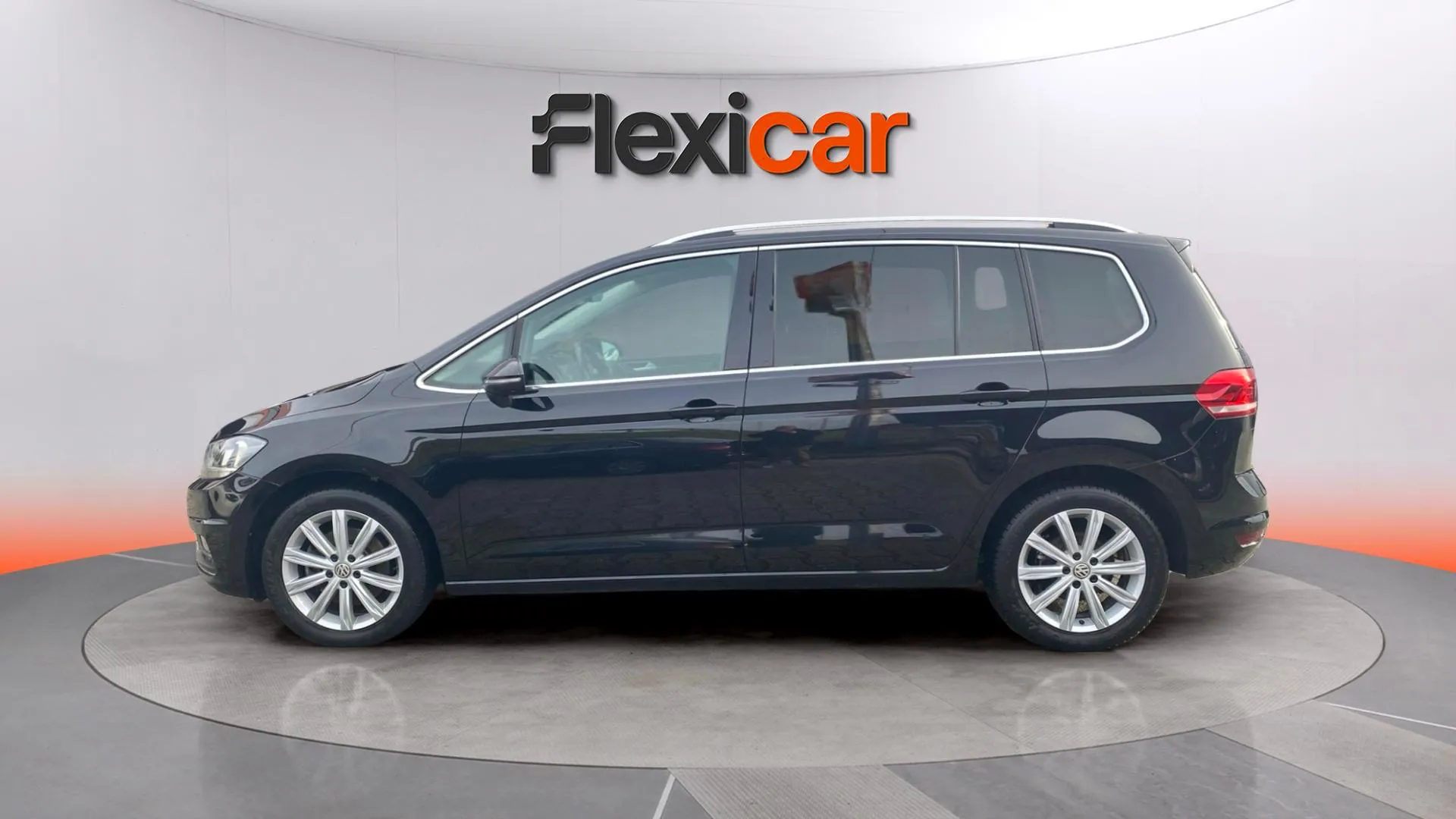 Volkswagen Touran Advance 2.0 TDI DSG - foto 5