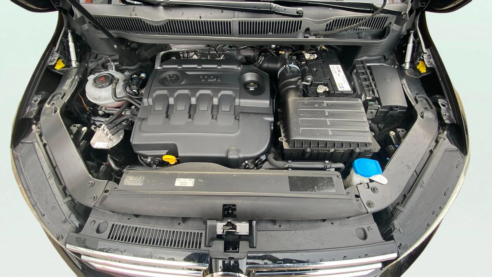Volkswagen Touran Advance 2.0 TDI DSG - foto 23