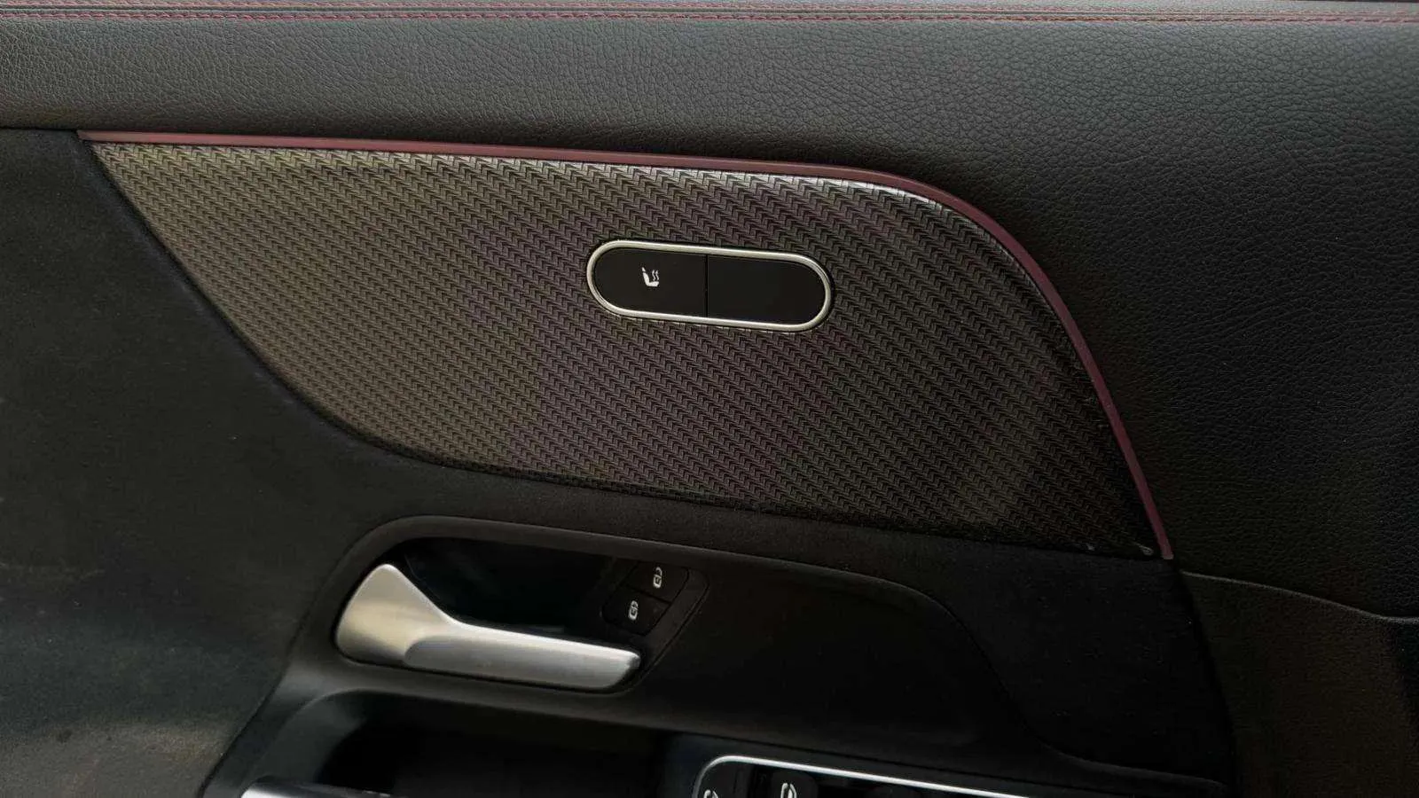Mercedes-Benz GLA 200 D - foto 15