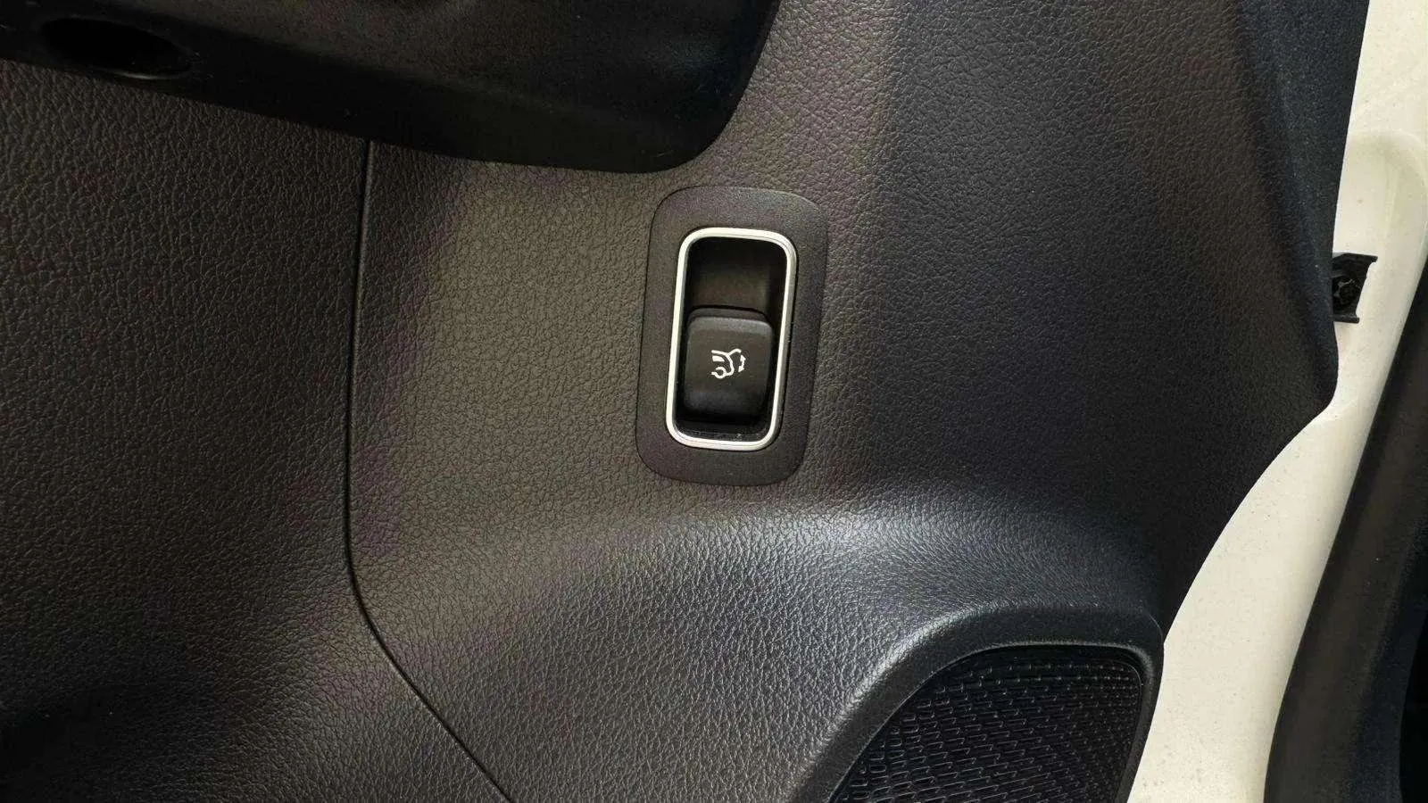 Mercedes-Benz GLA 200 D - foto 19