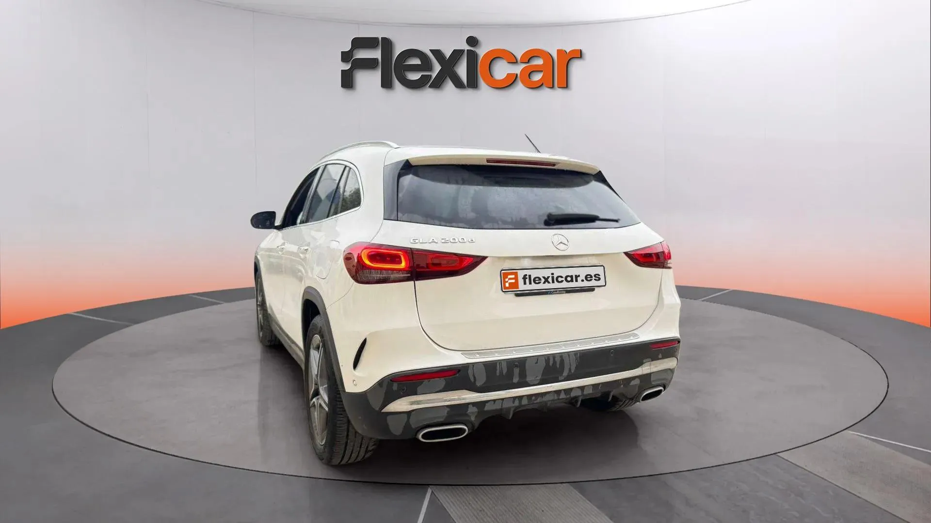 Mercedes-Benz GLA 200 D - foto 50